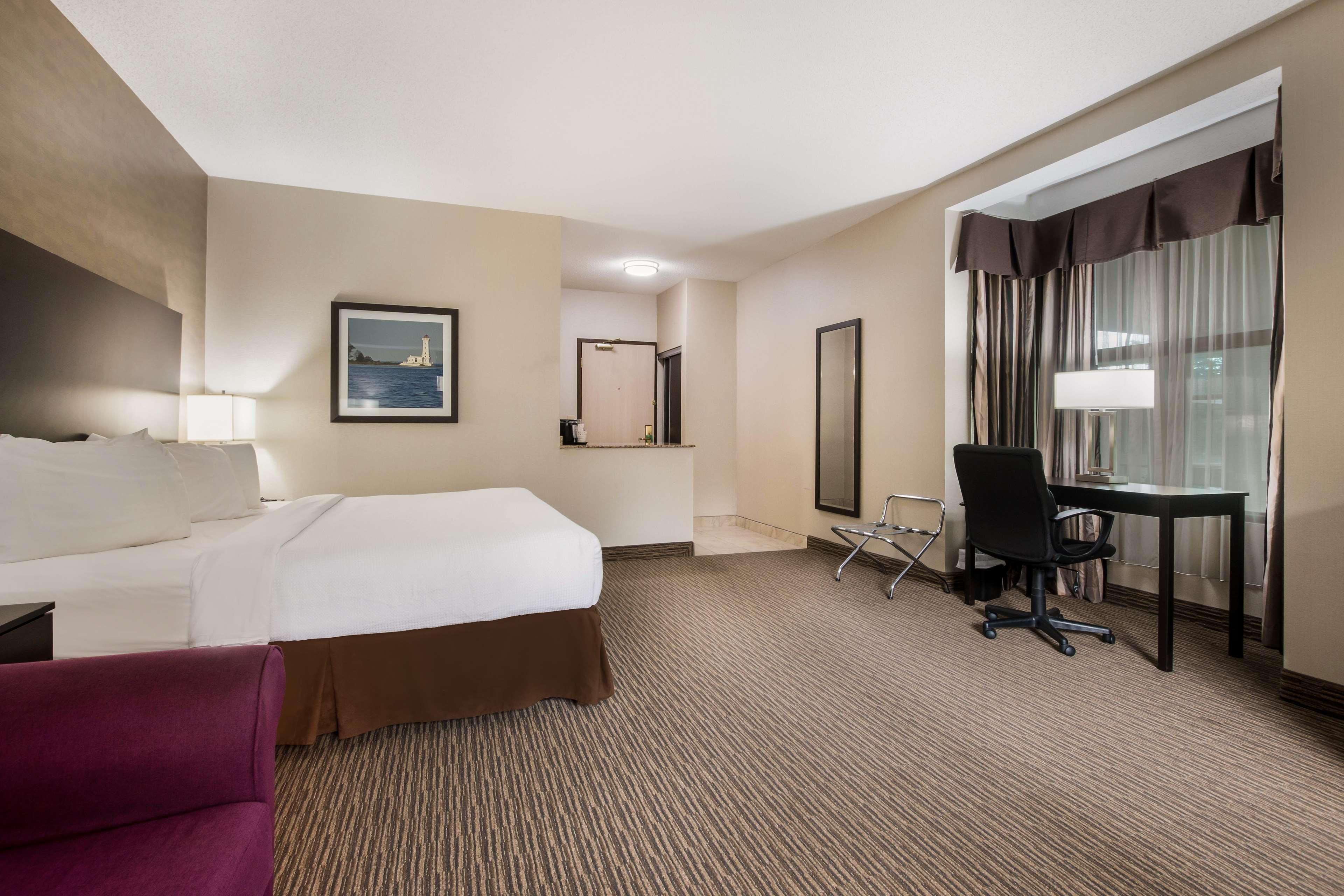 Quadruple Non Smoking