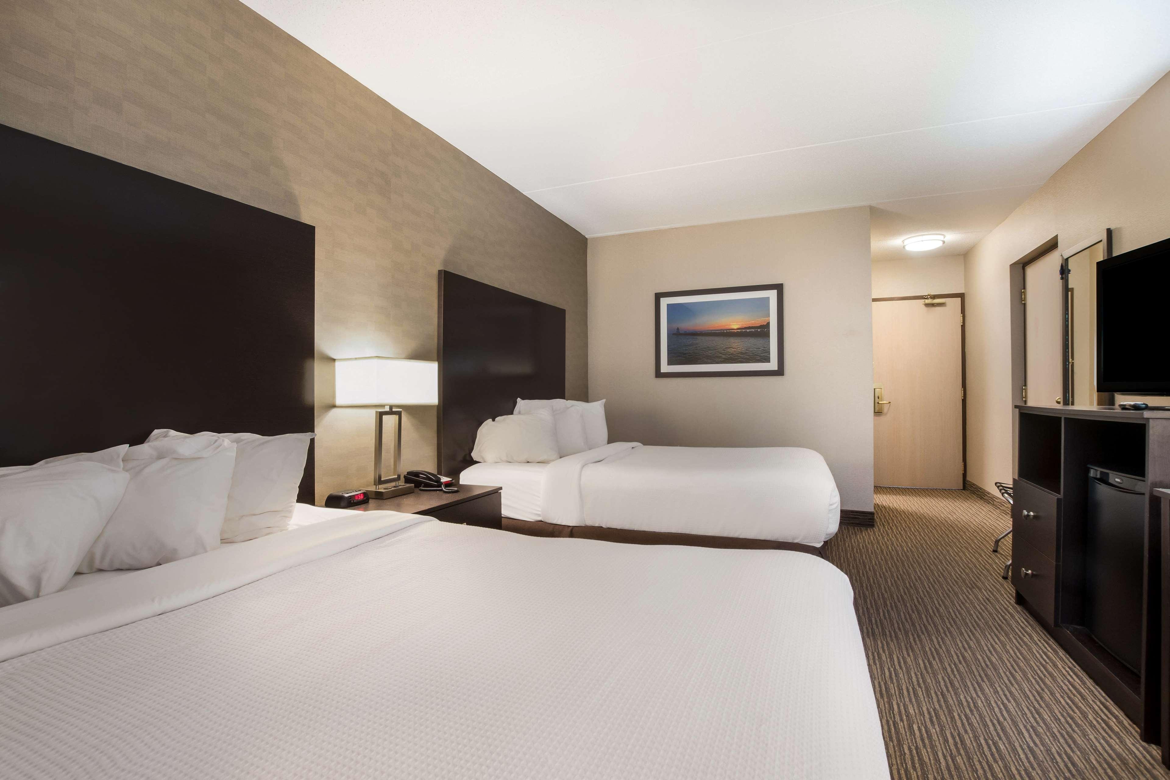 Quadruple Two Queen Beds Non Smoking