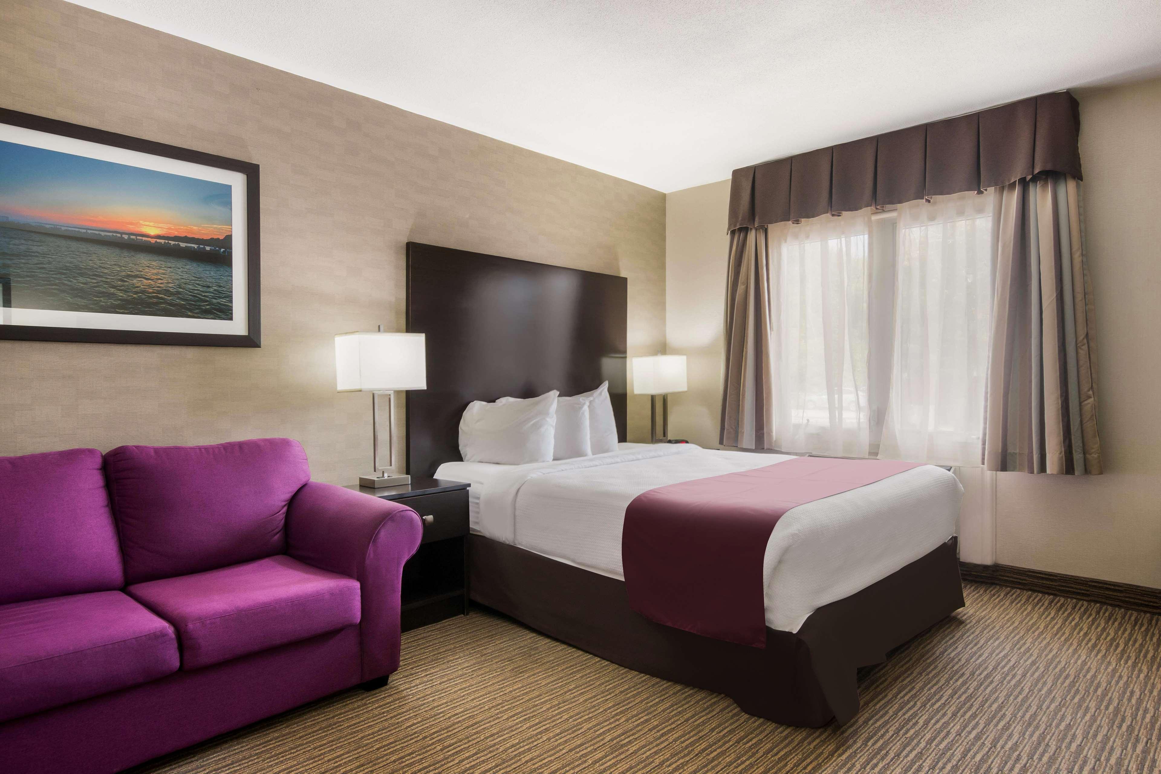 Double Queen Size Bed