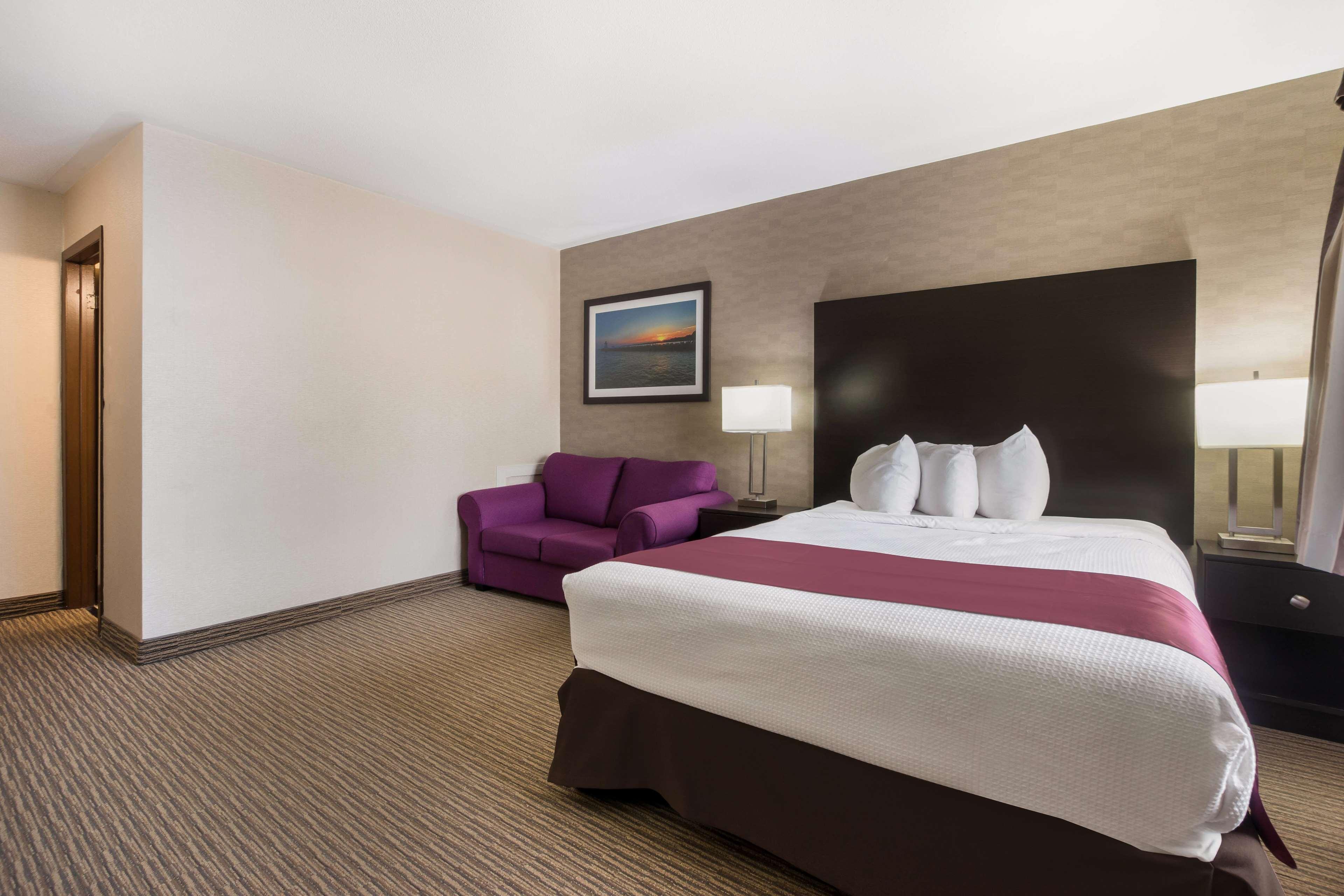 Double Queen Size Bed