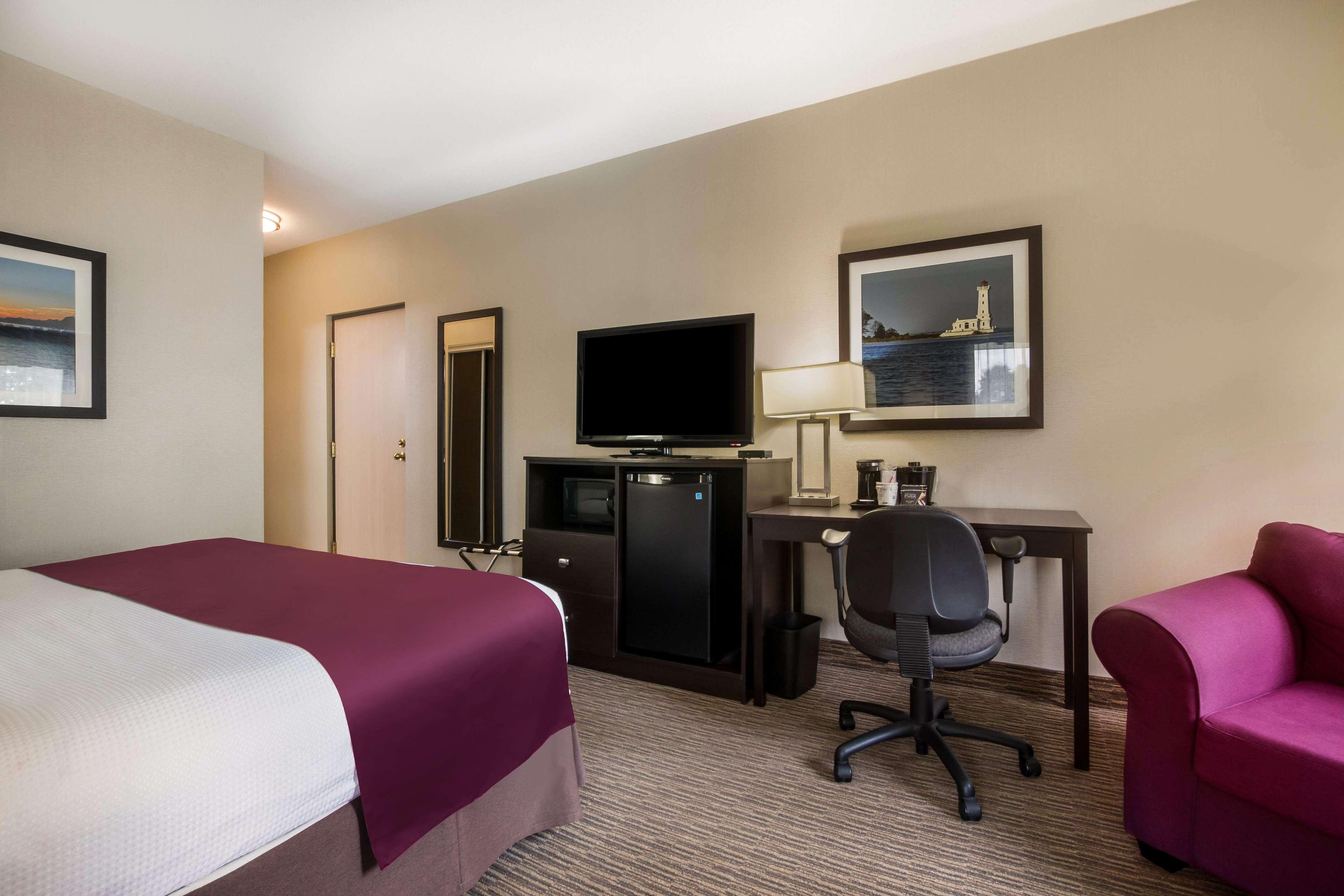 Double Queen Size Bed