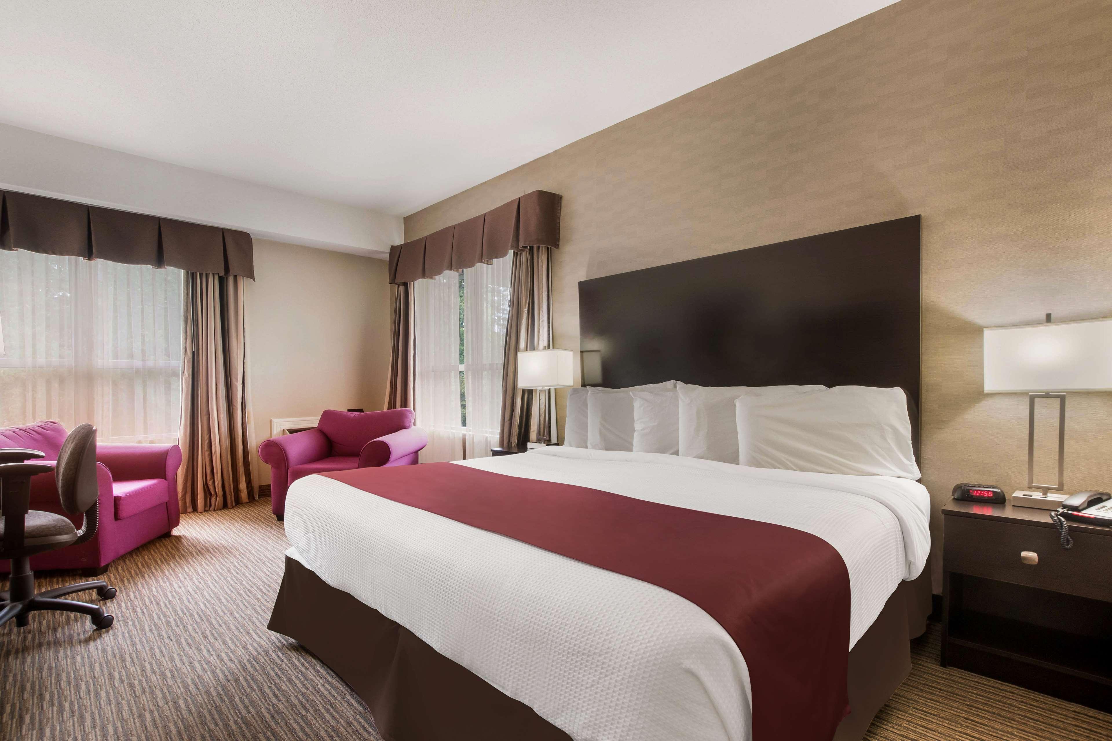 Double Queen Bed Non Smoking