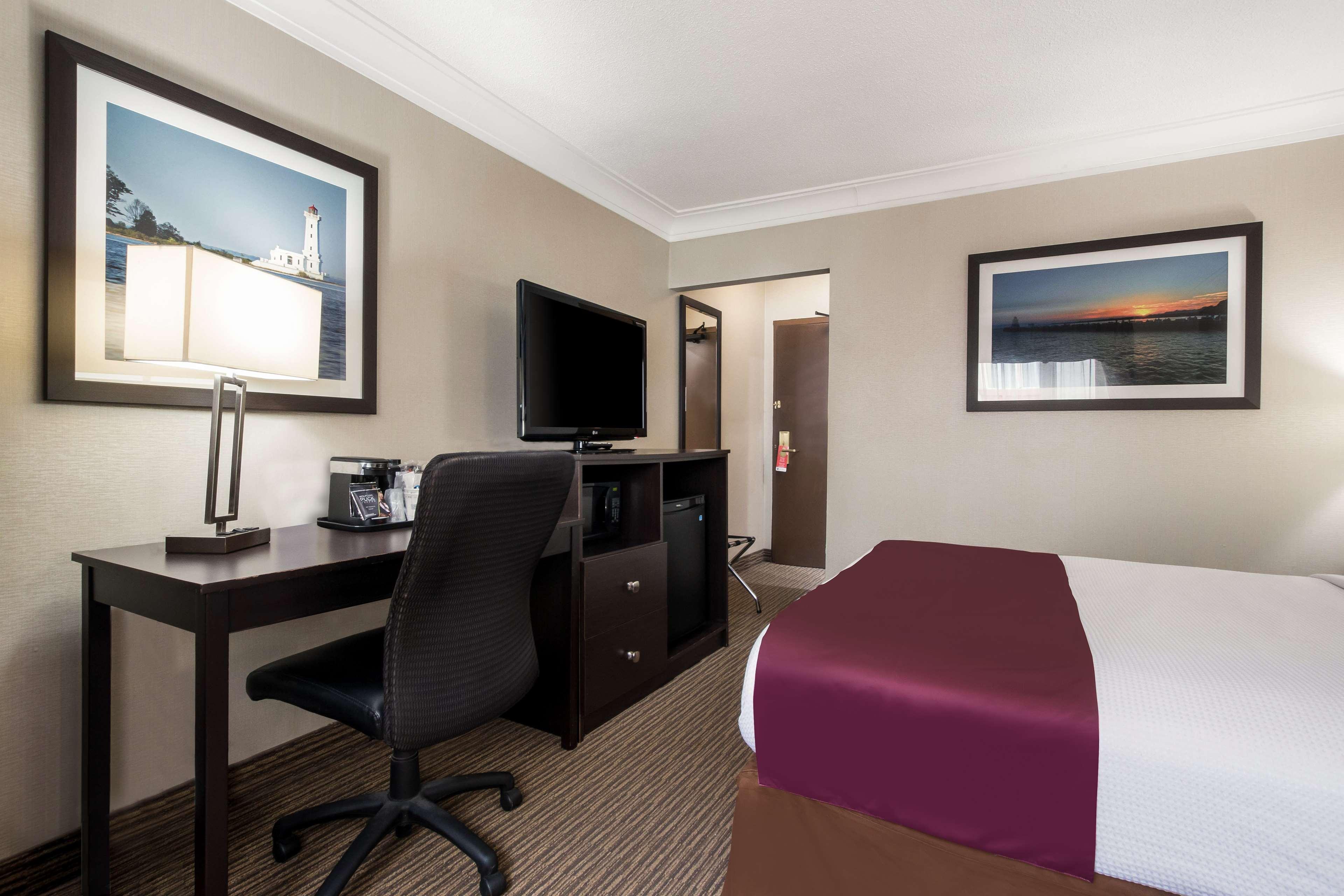 Double Queen Bed Non Smoking