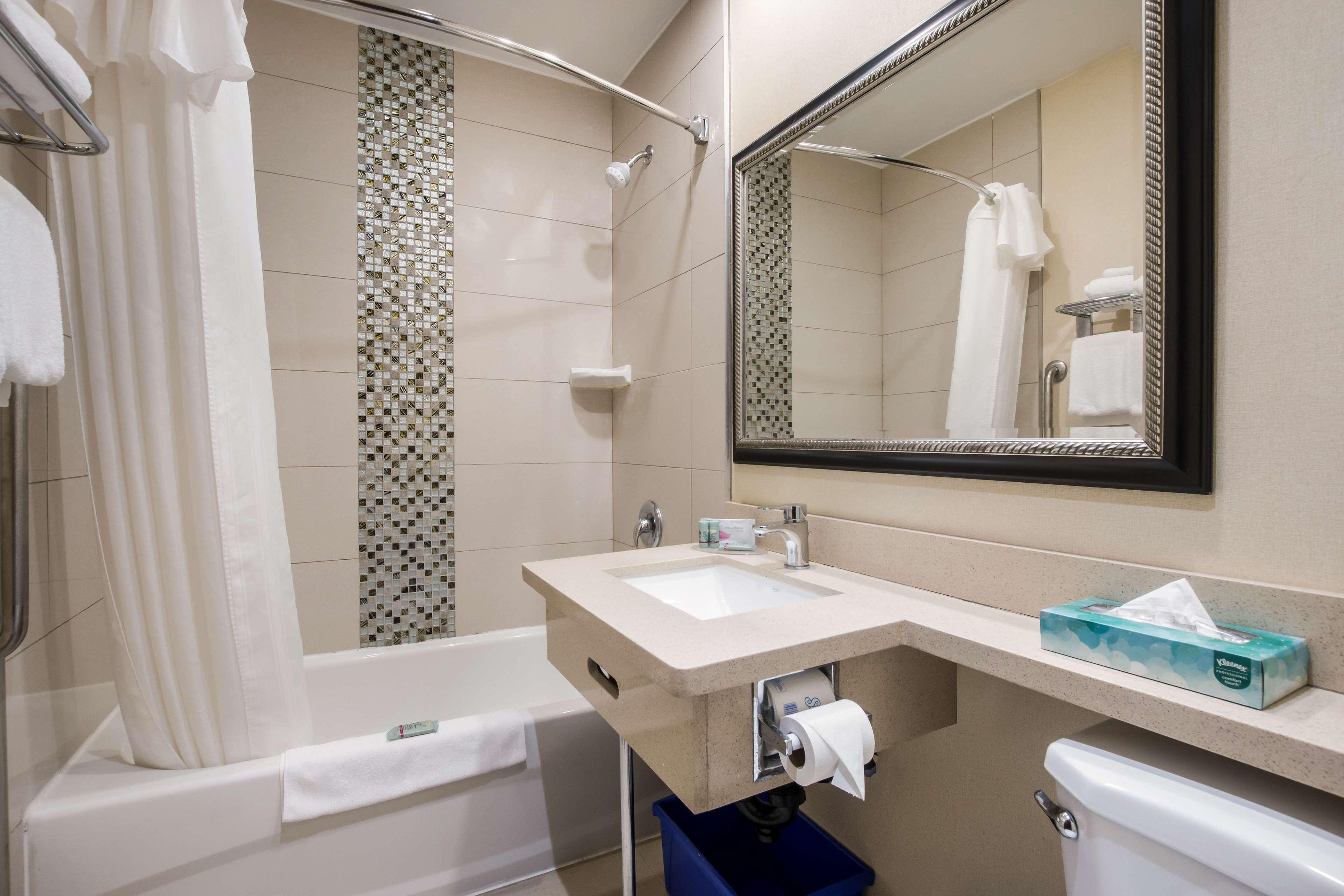 Quadruple Non Smoking