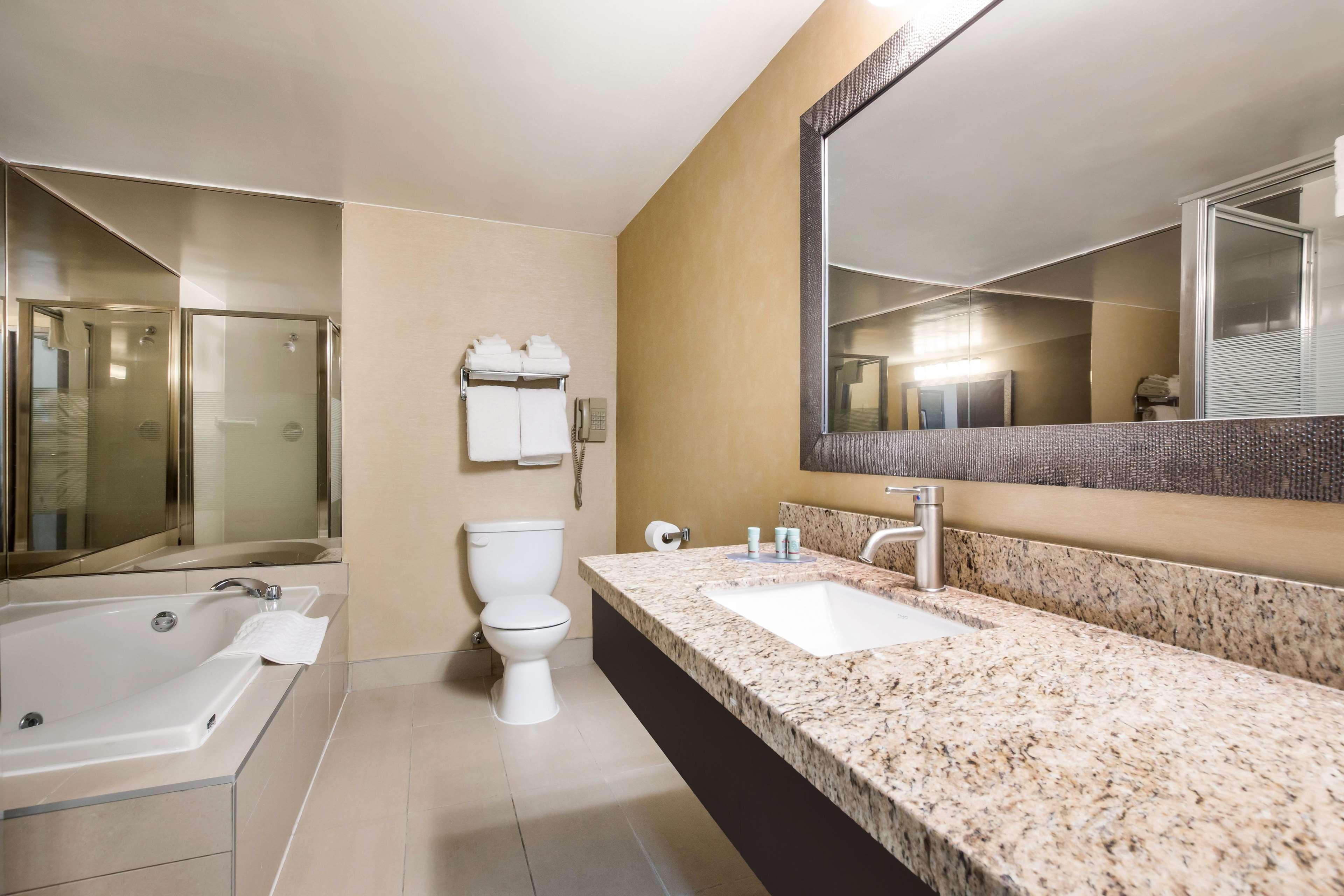 Quadruple King Bed Non Smoking