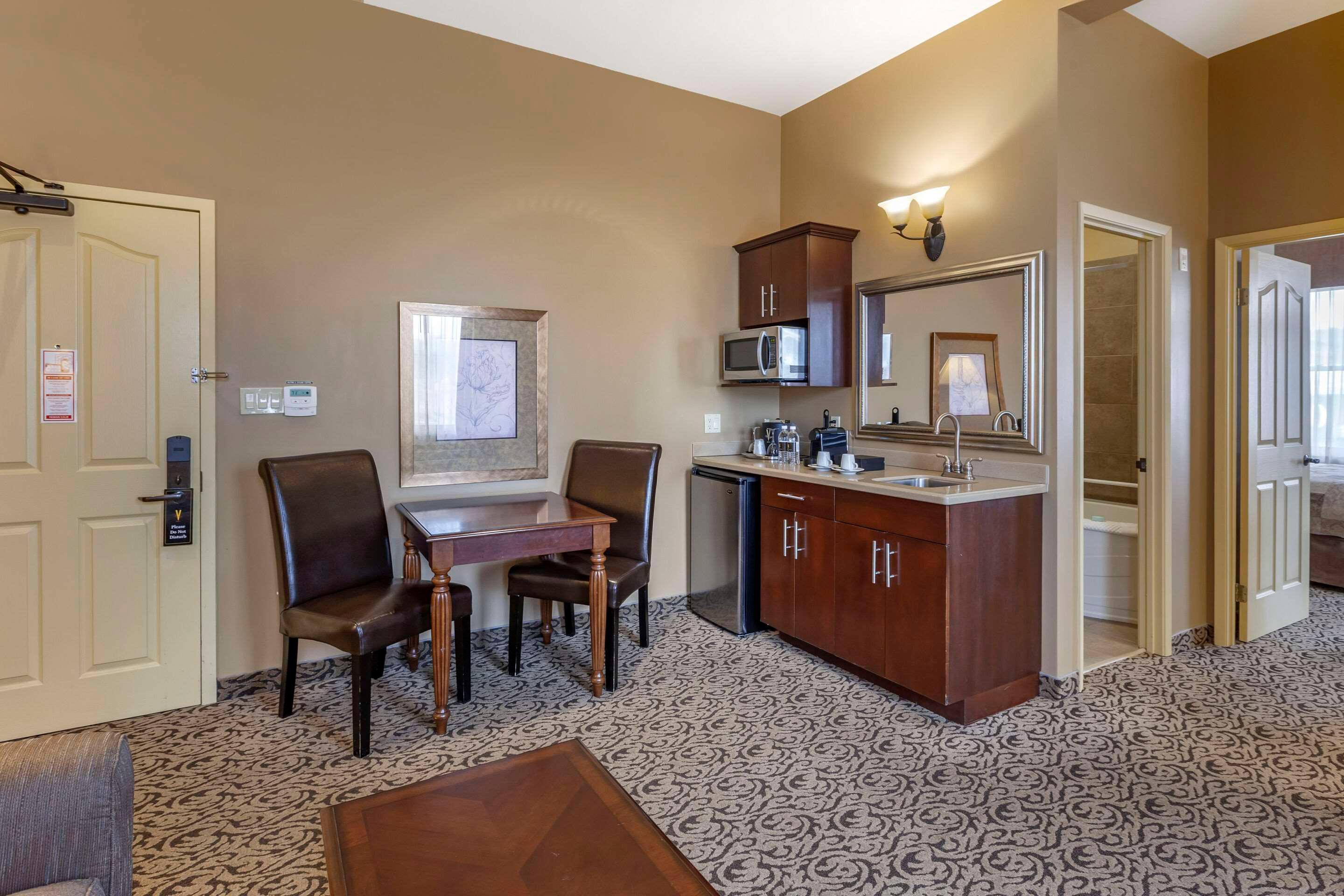 Suite King Bed Non Smoking