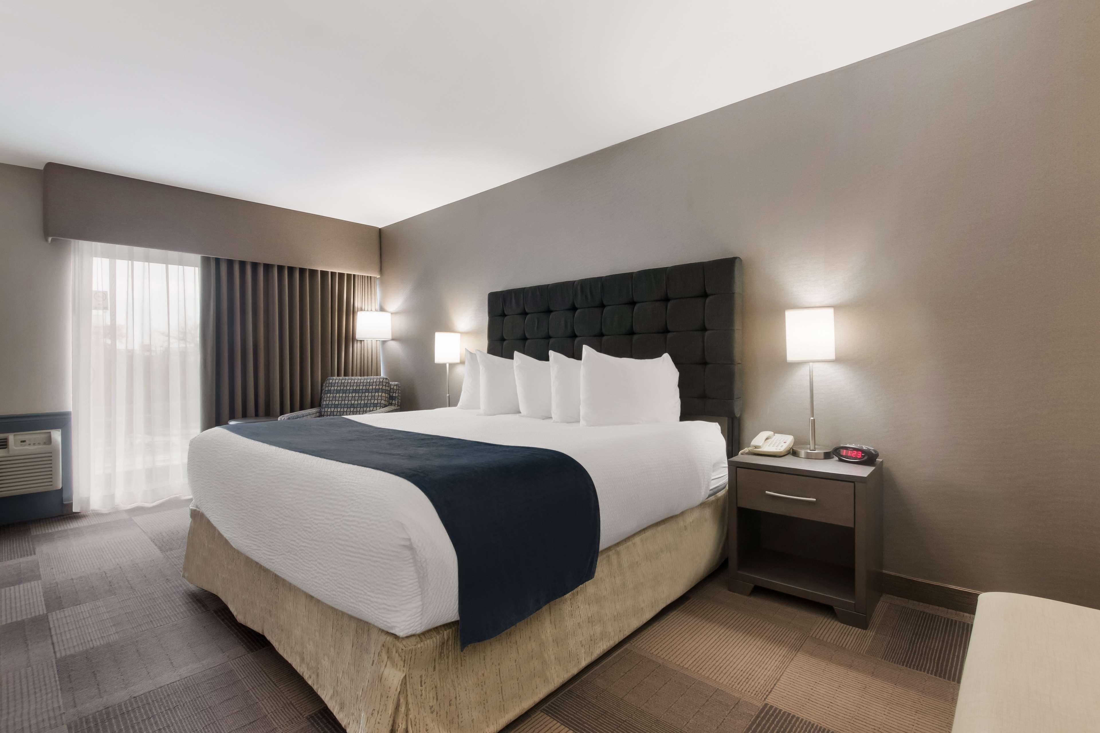 Room Accessible King Size Bed