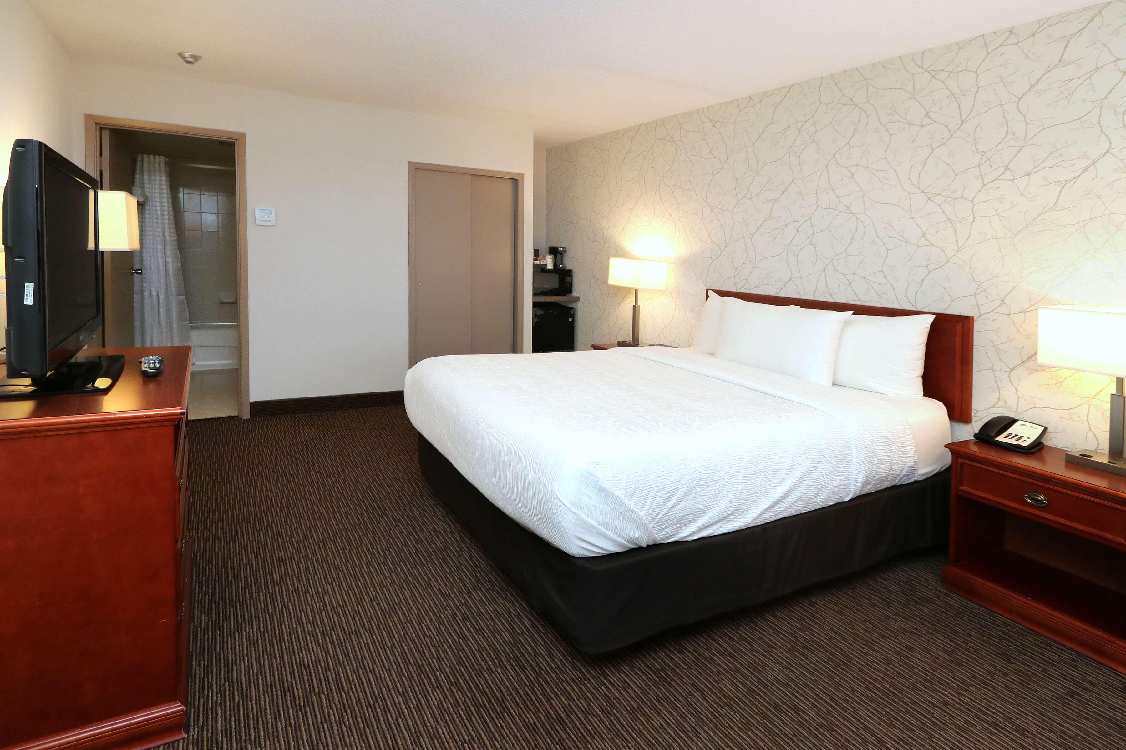 Double Queen Bed Non Smoking