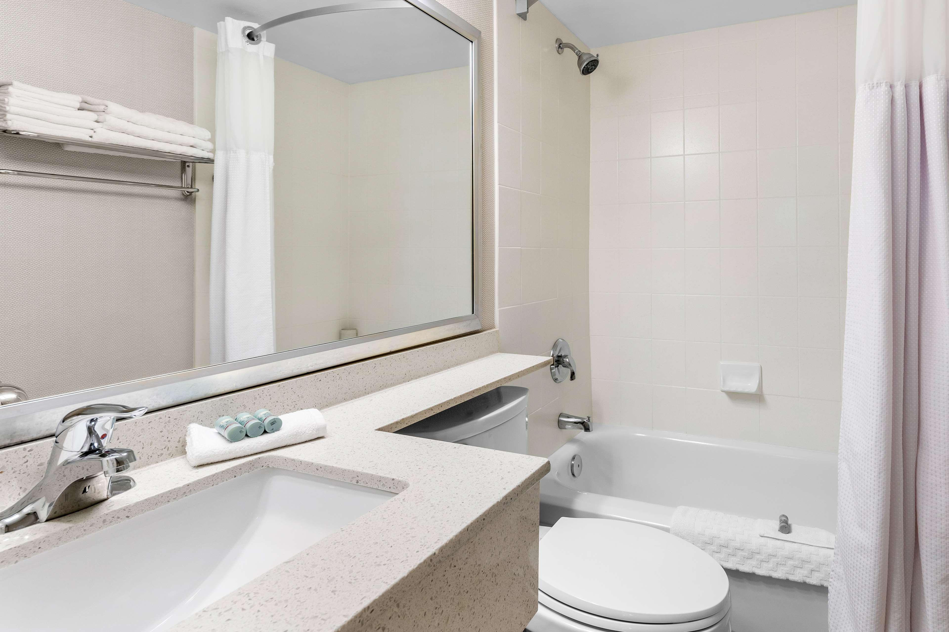 Double Queen Bed Non Smoking