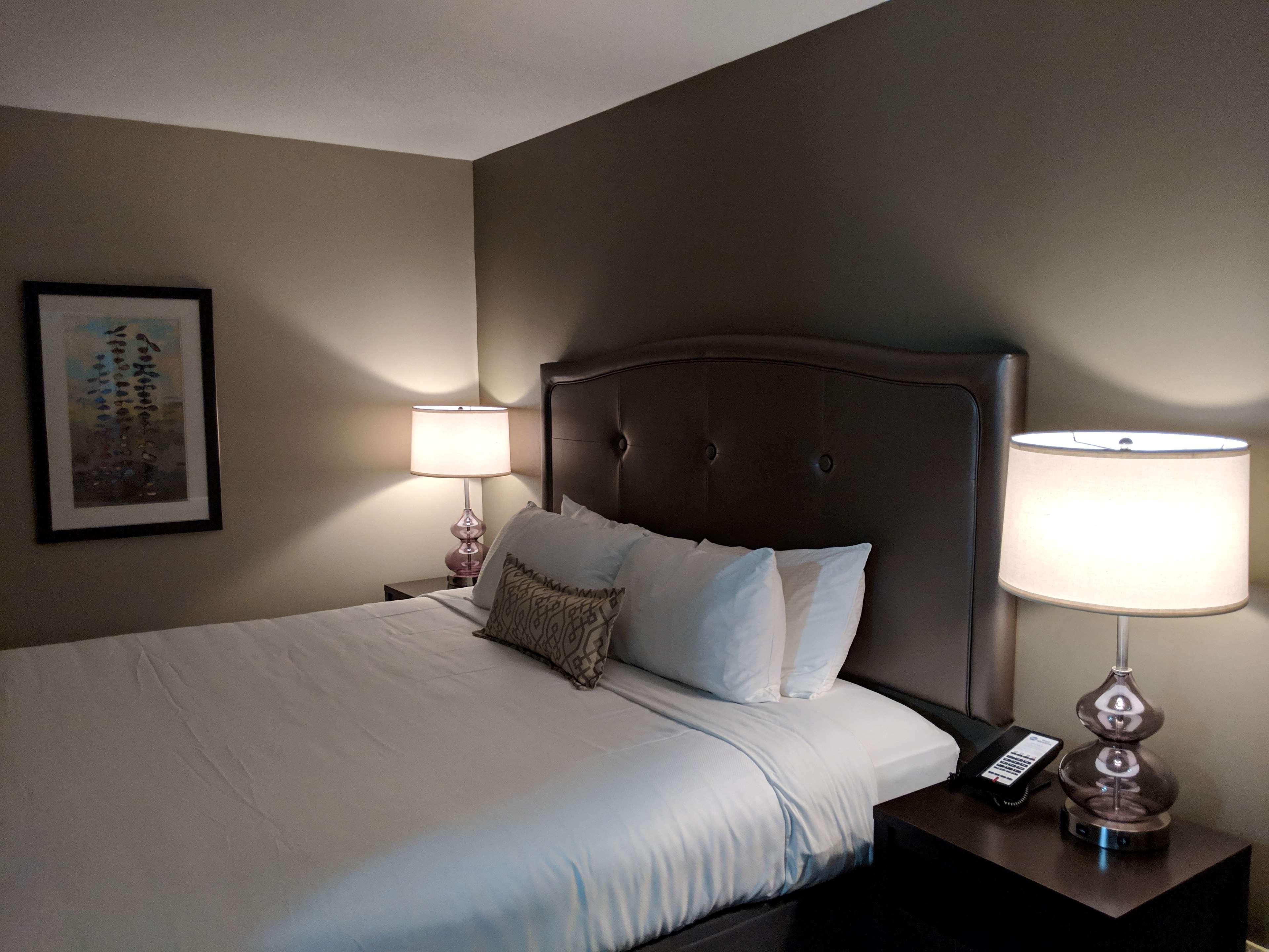 Suite King Size Bed