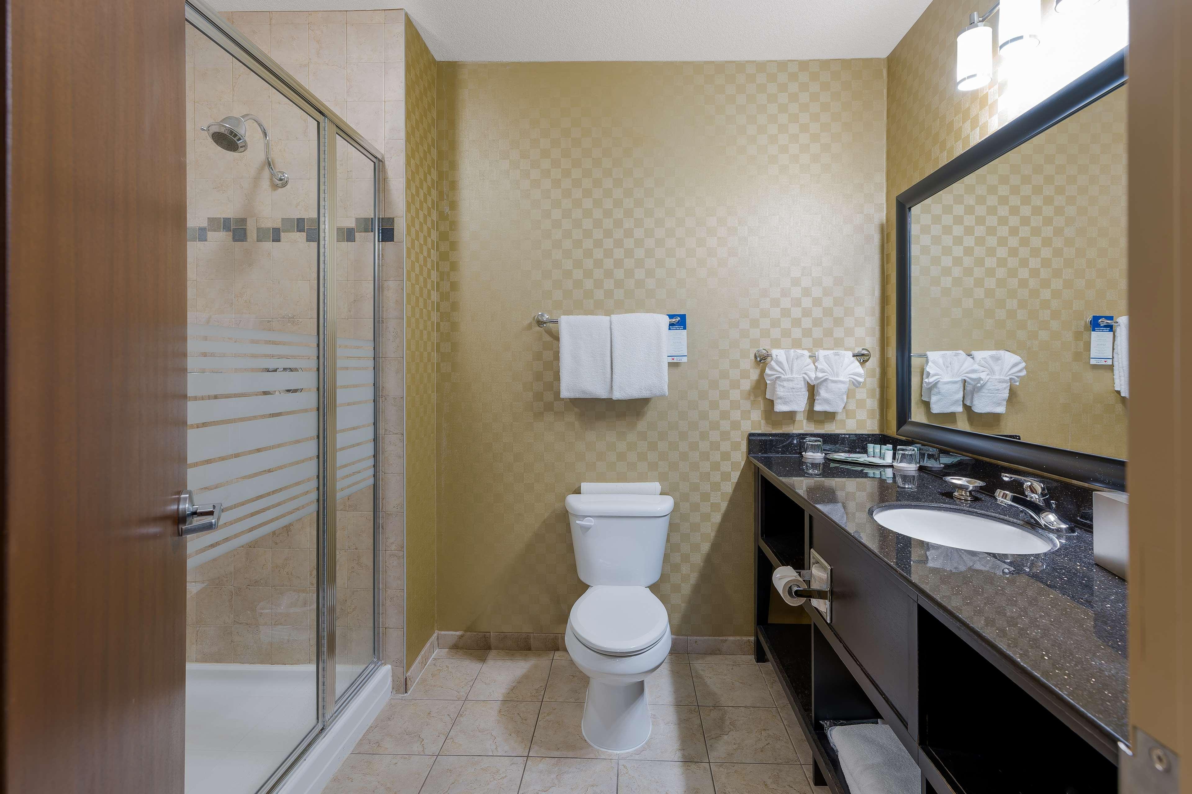 Suite Two Queen Beds Non Smoking