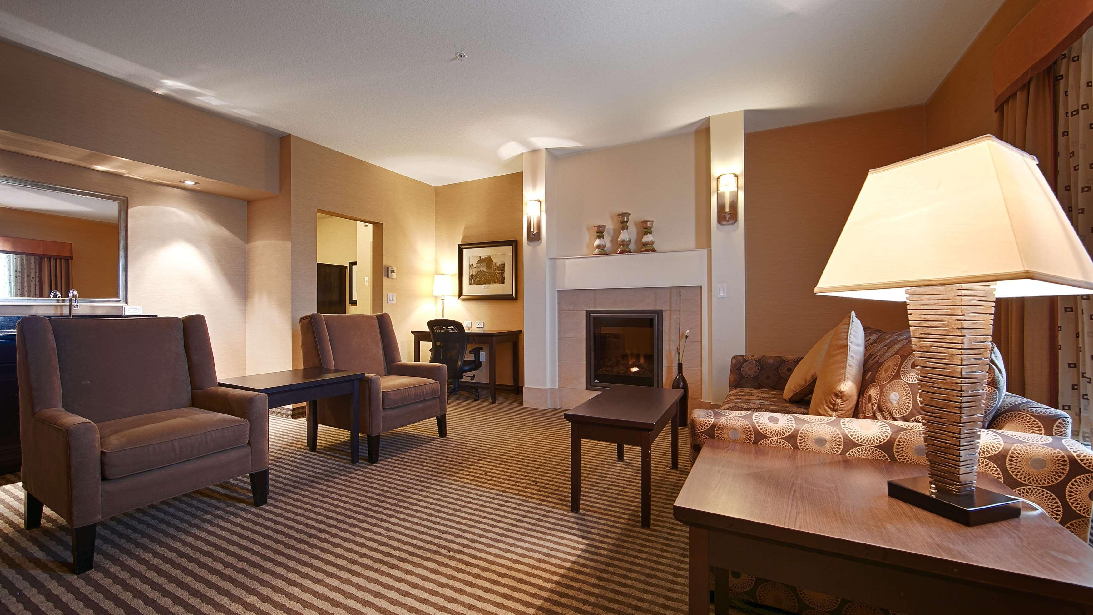 Suite Two Queen Beds Non Smoking