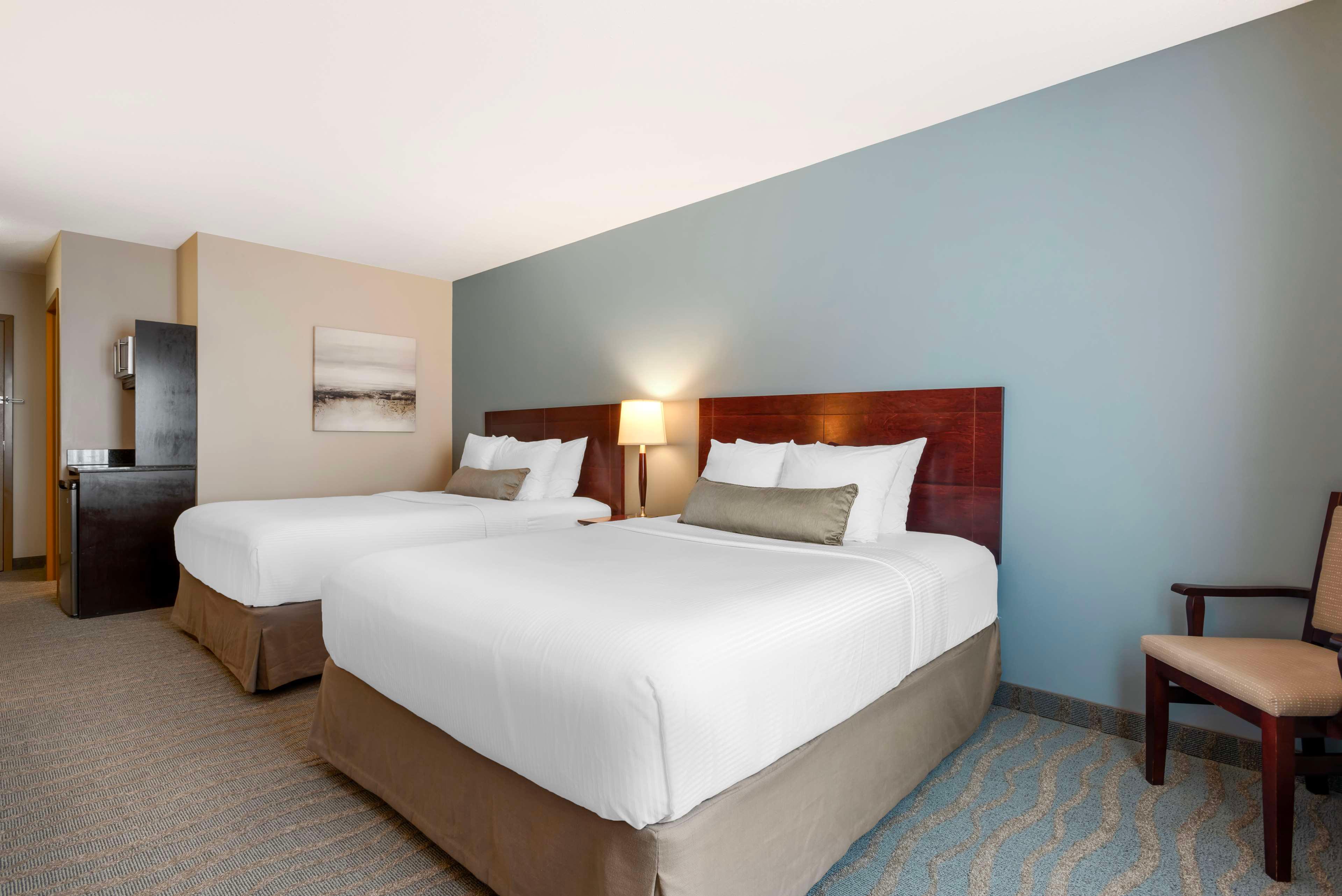 Quadruple Two Queen Beds