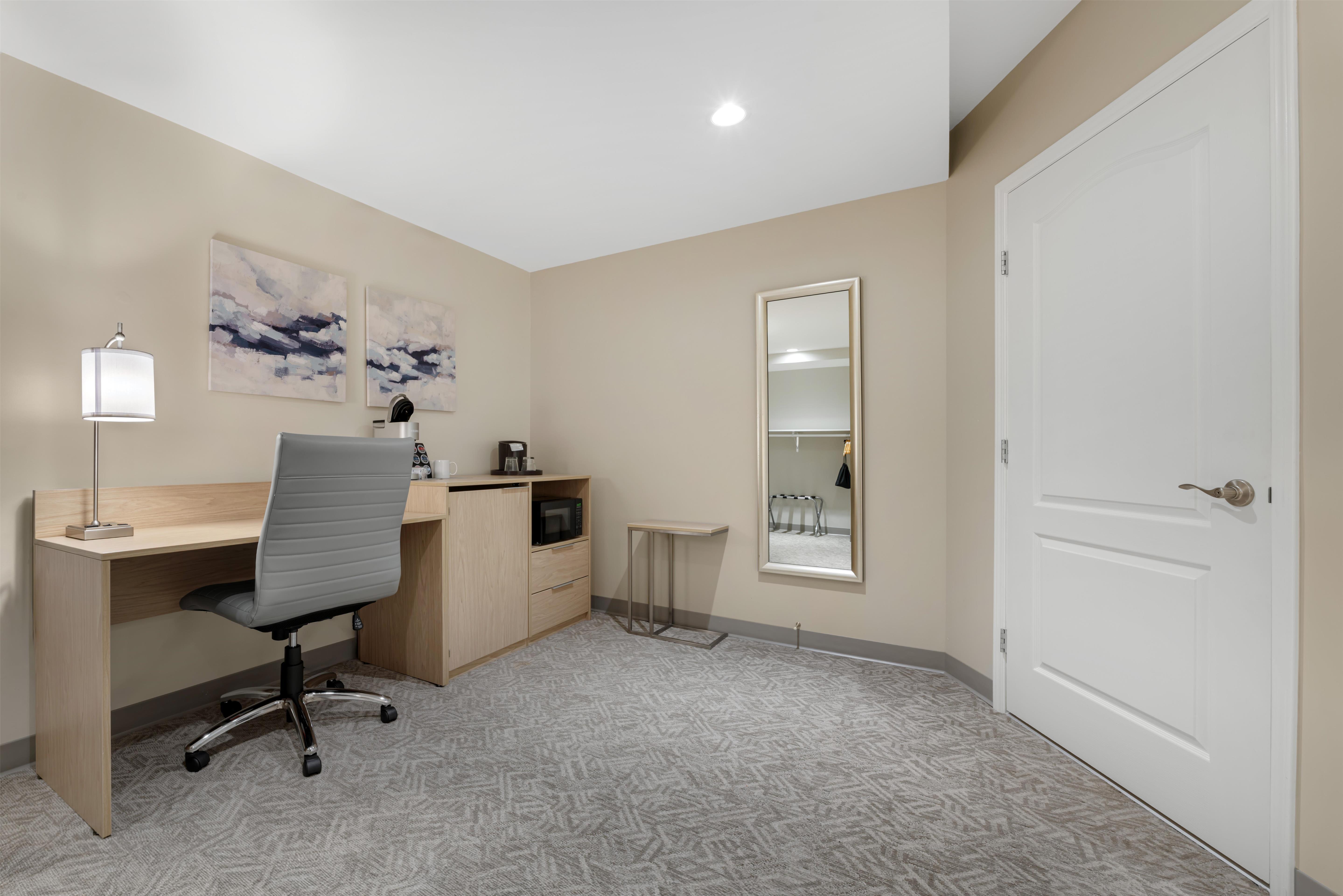 Room Accessible-queen Size Bed