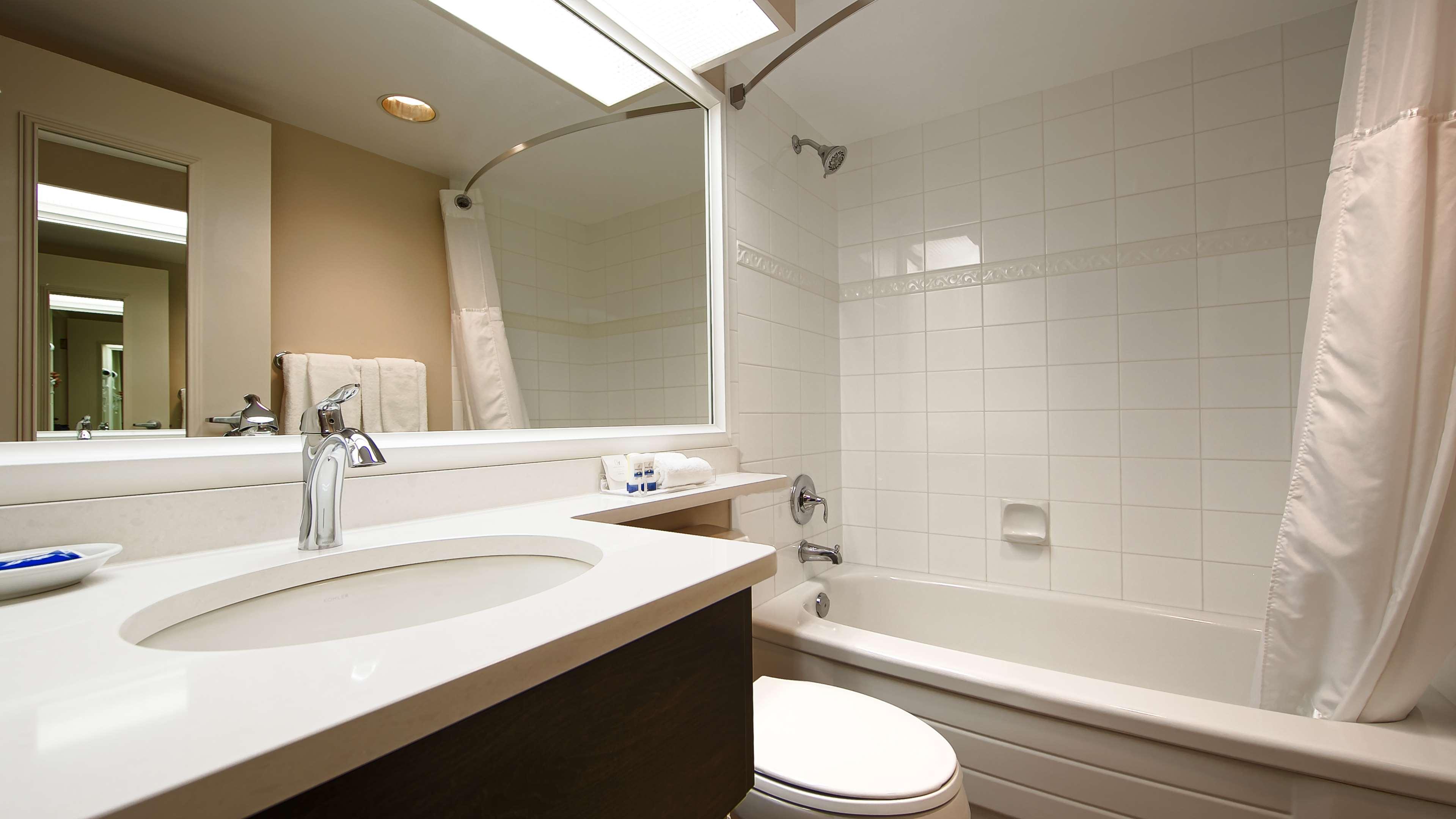 Double Deluxe King Bed