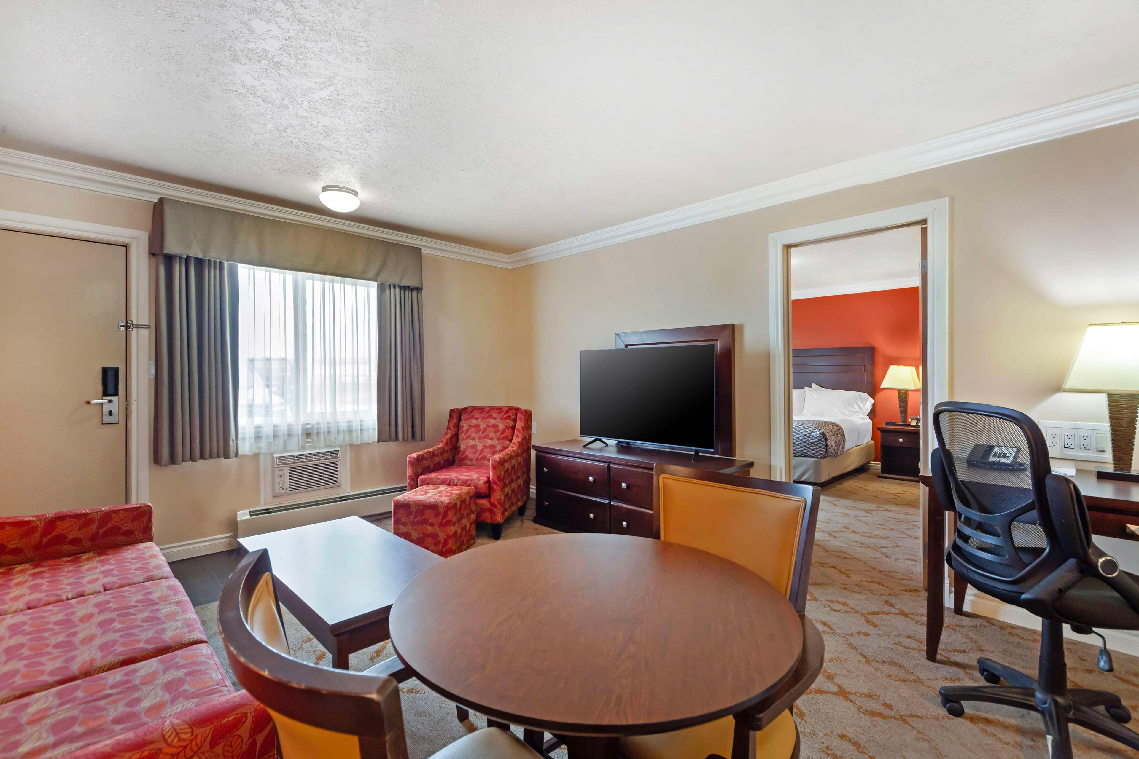 Apartment Queen Size Bed