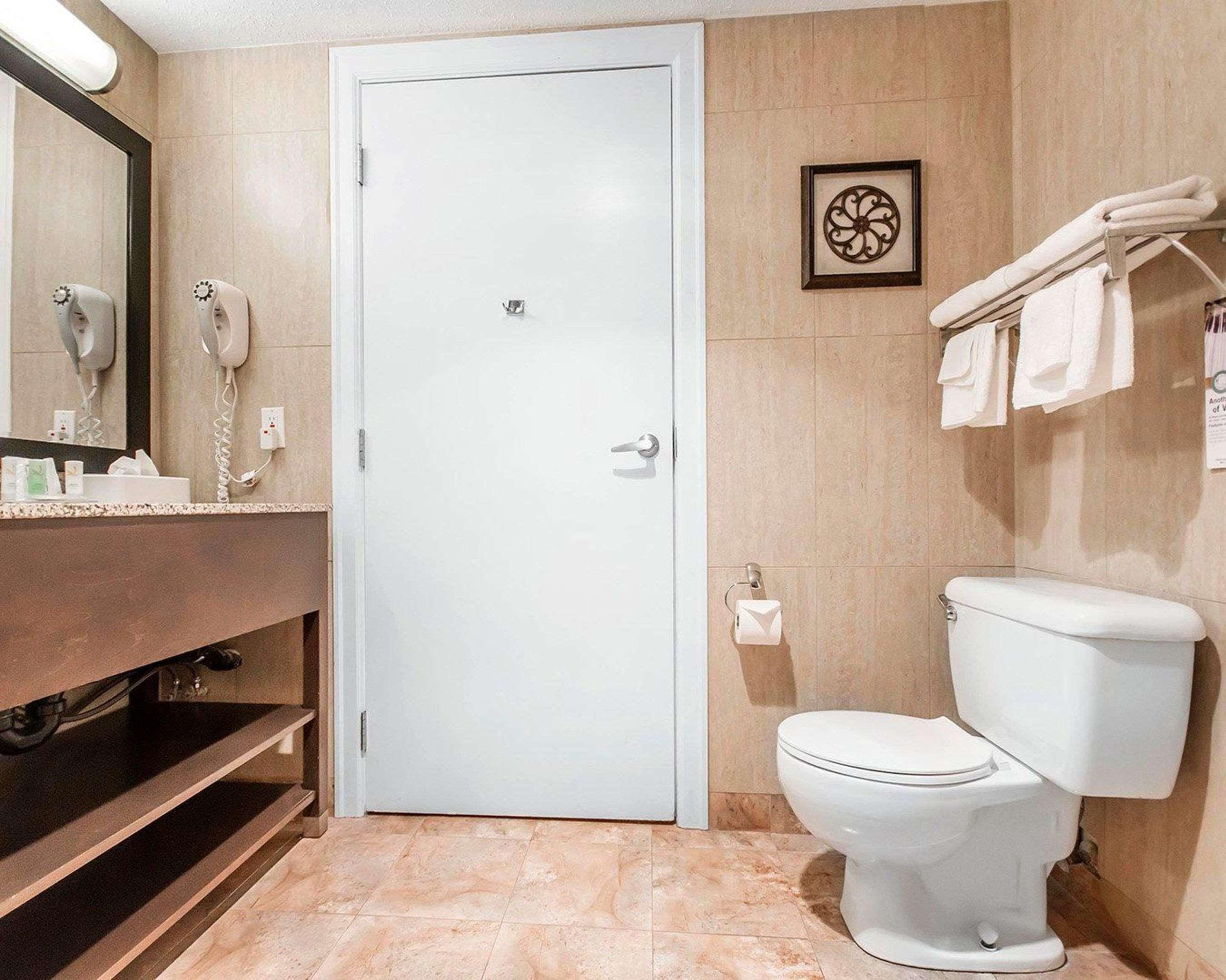 Quadruple Two Queen Beds Non Smoking