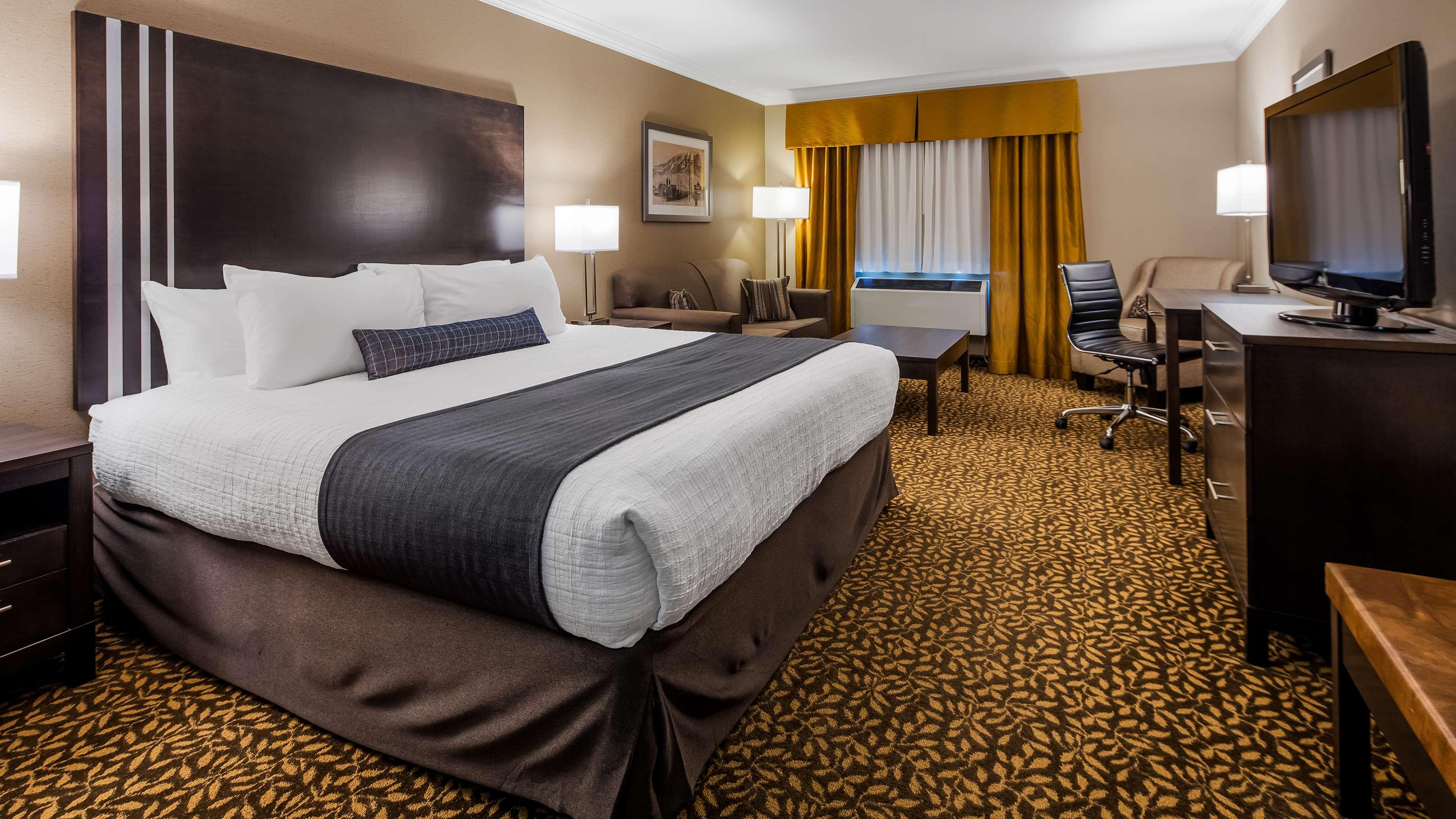 Quadruple King Size Bed