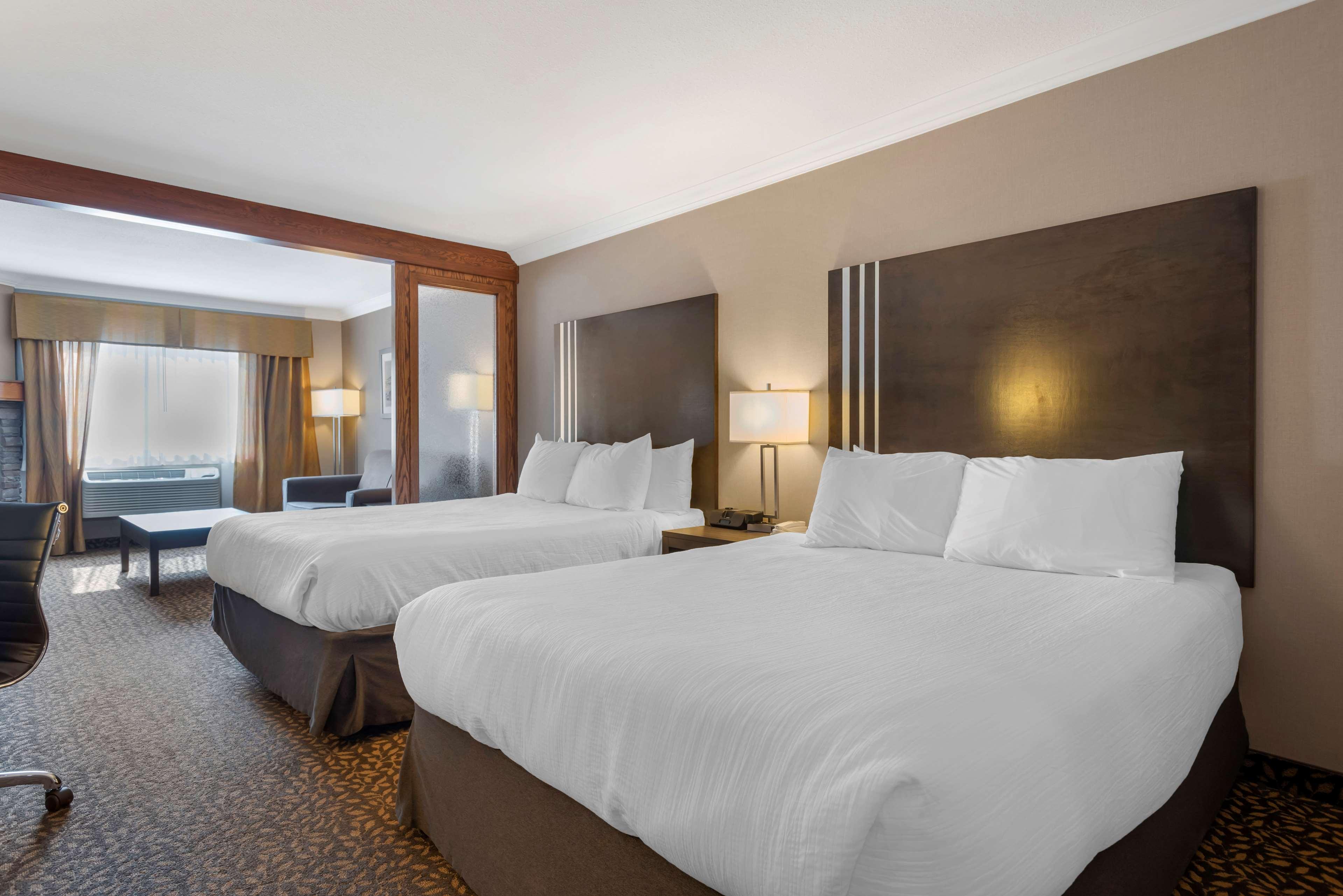 Suite Two Queen Beds