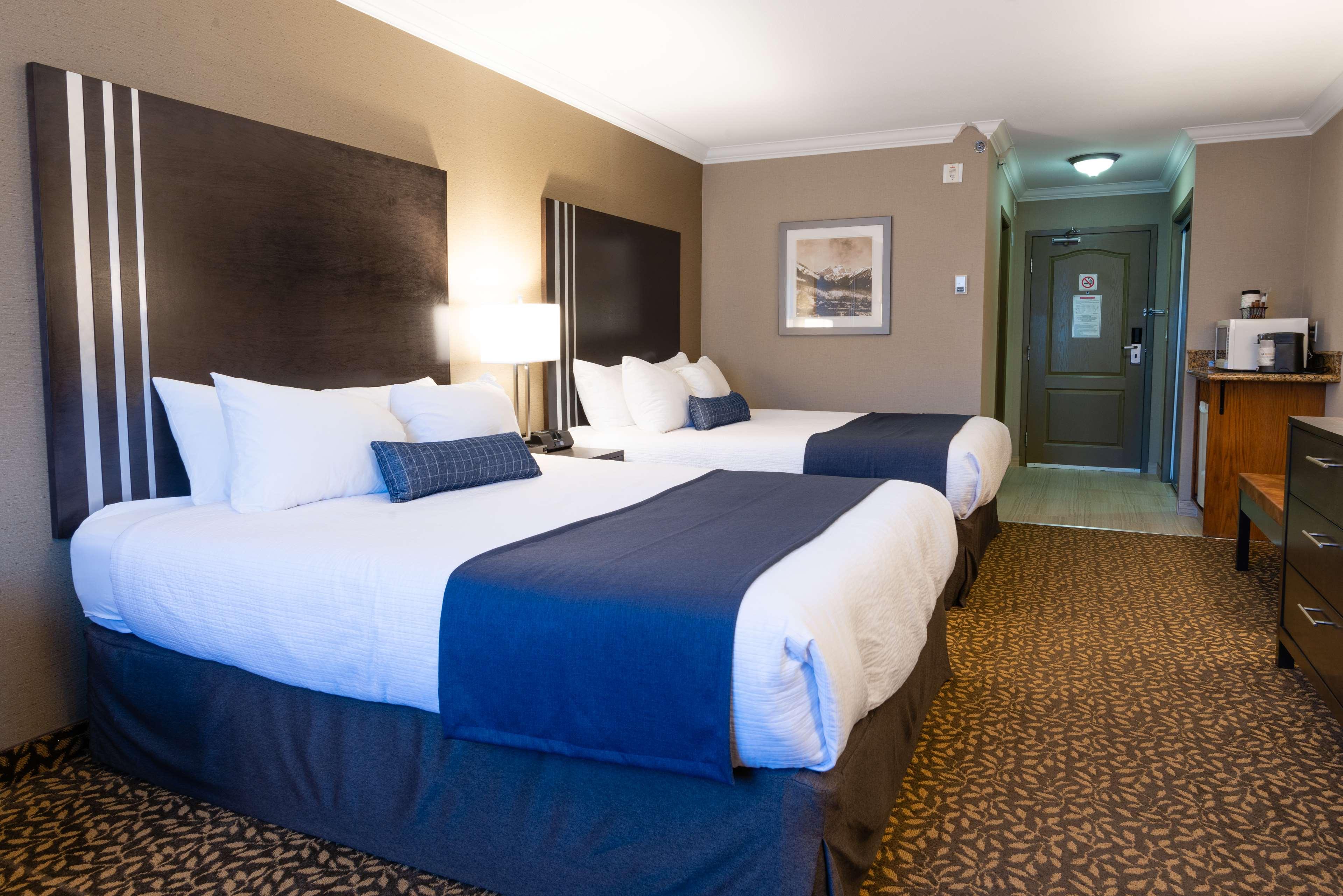 Suite Two Queen Beds