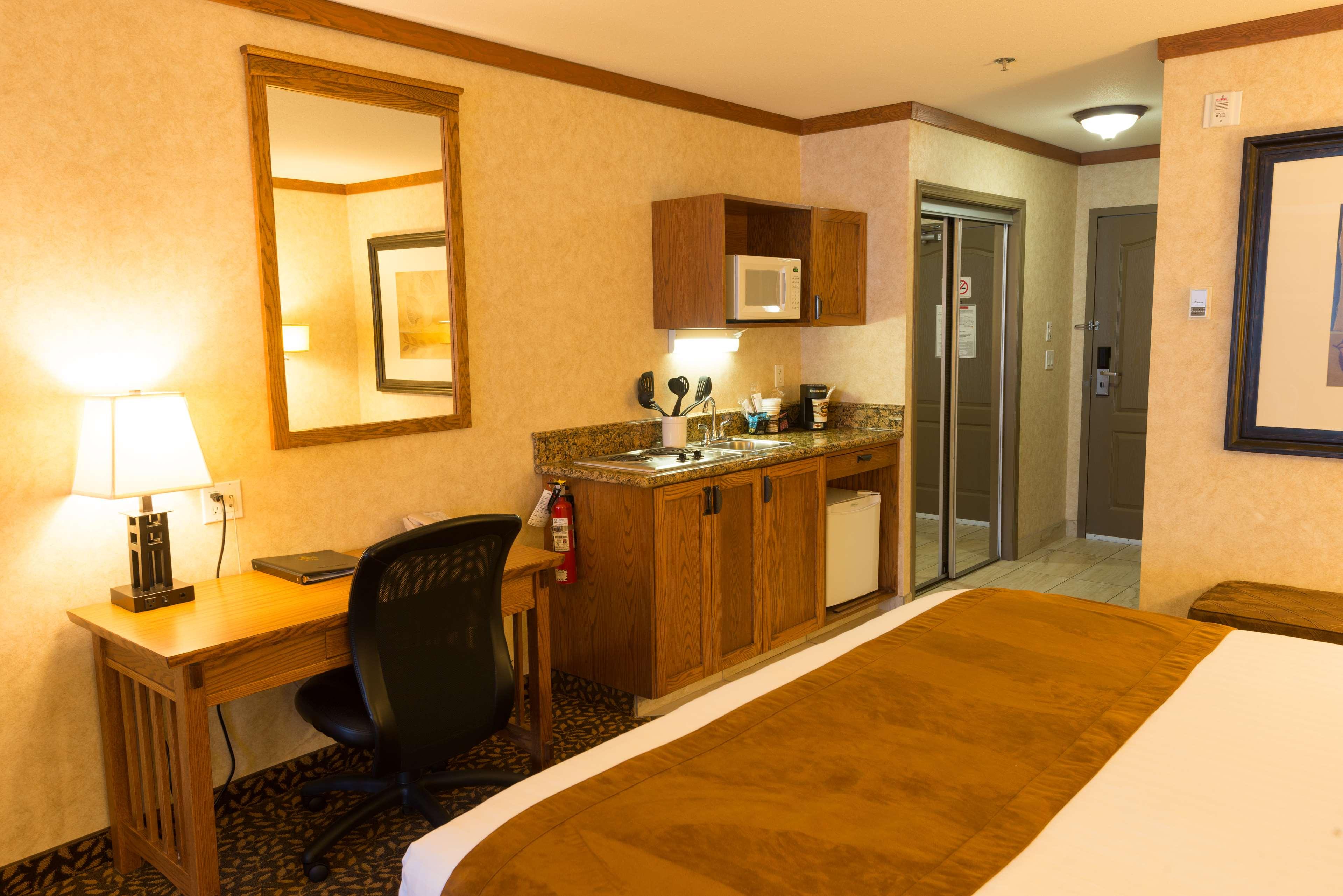 Suite Two Queen Beds