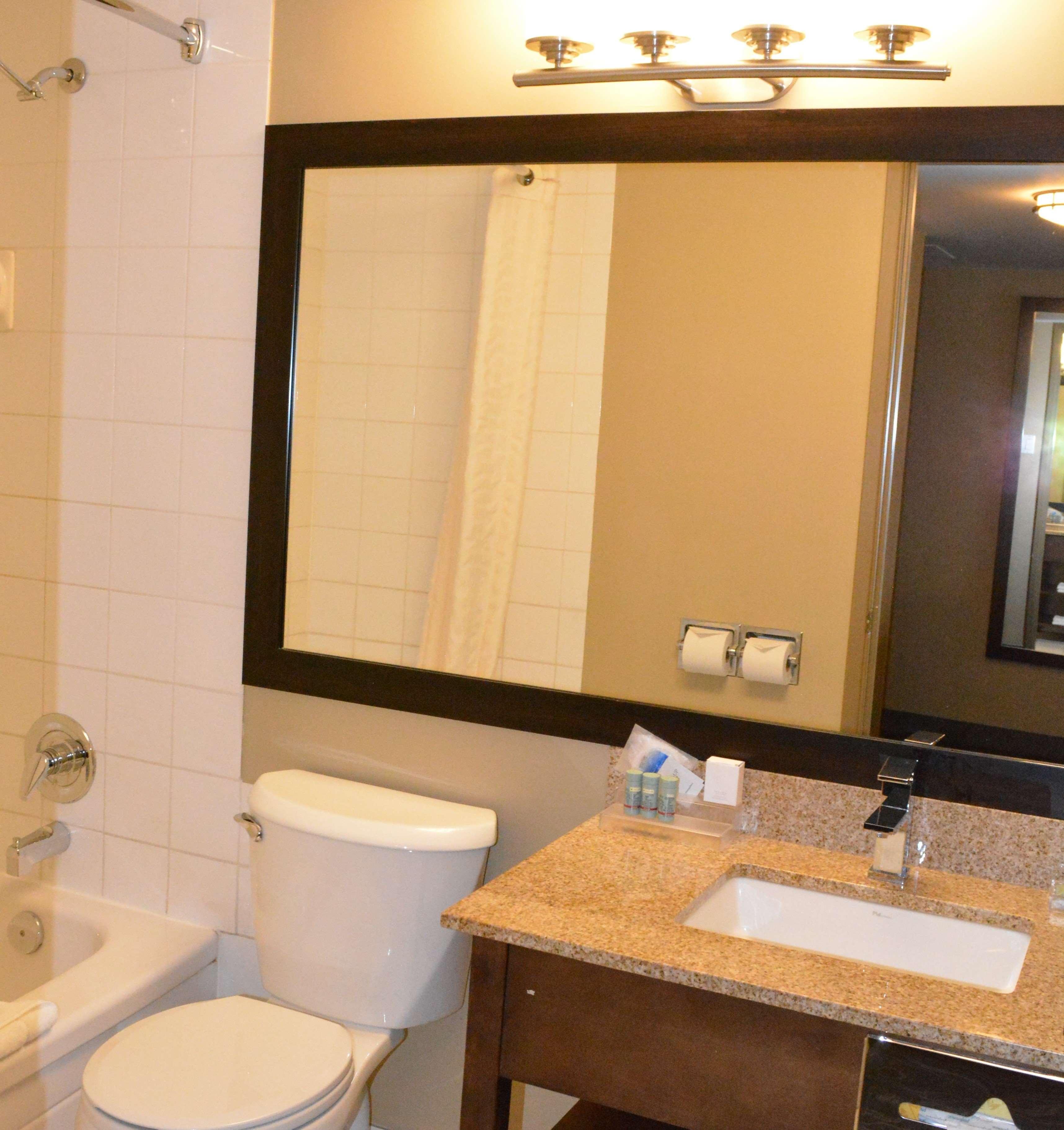 Suite Two Queen Beds Non Smoking