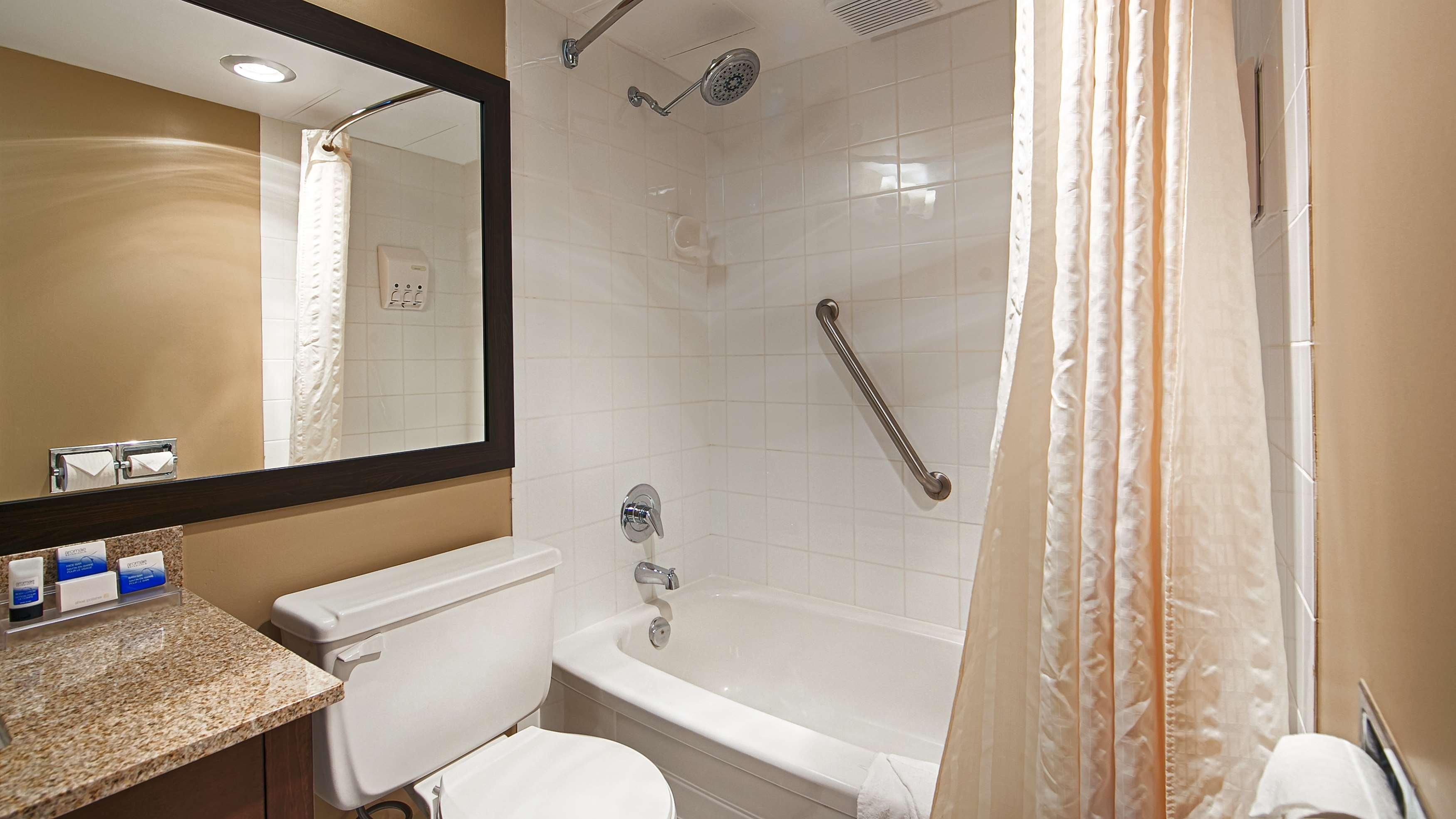 Quadruple Two Double Beds Non Smoking