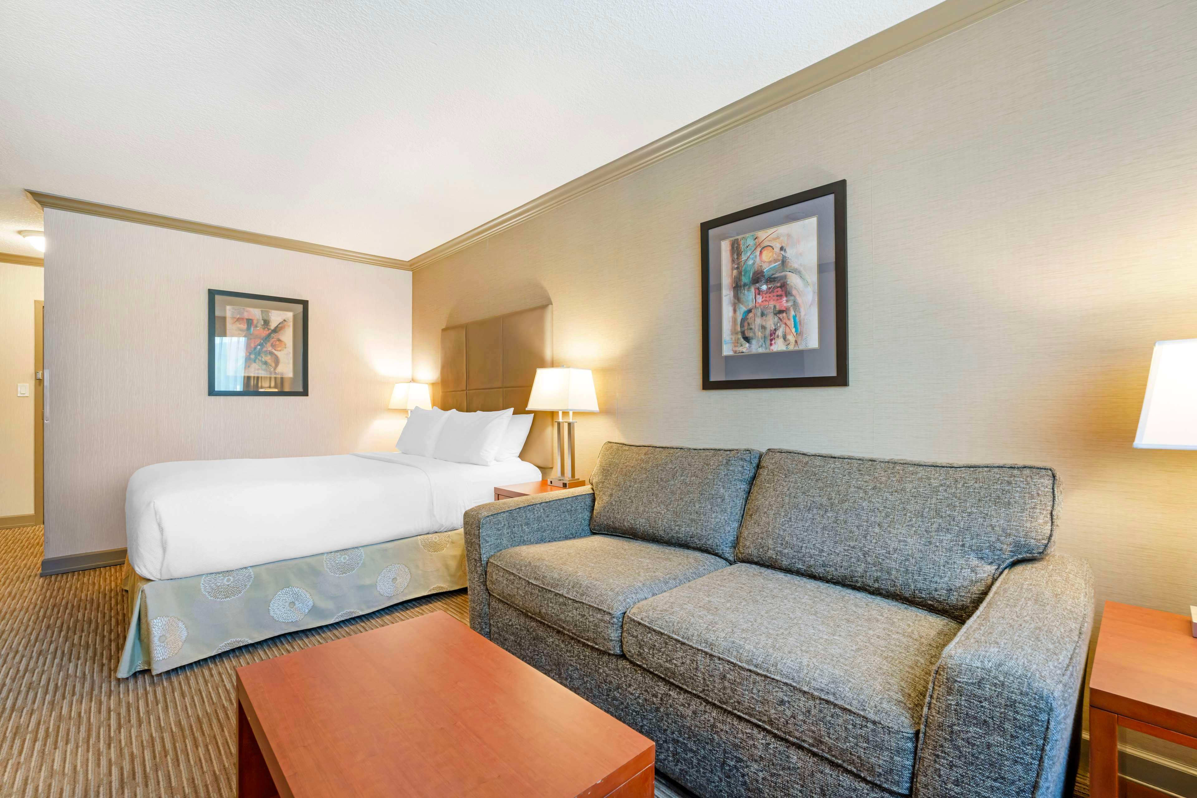 Quadruple Queen Bed Non Smoking