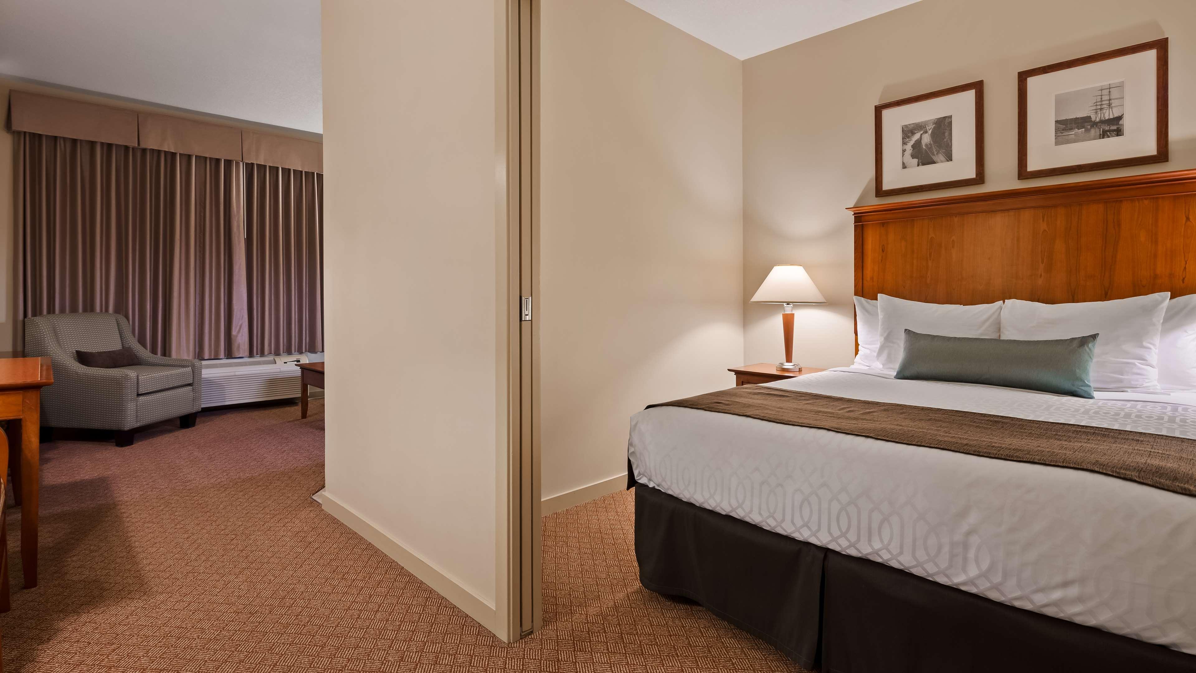 Suite Queen Size Bed