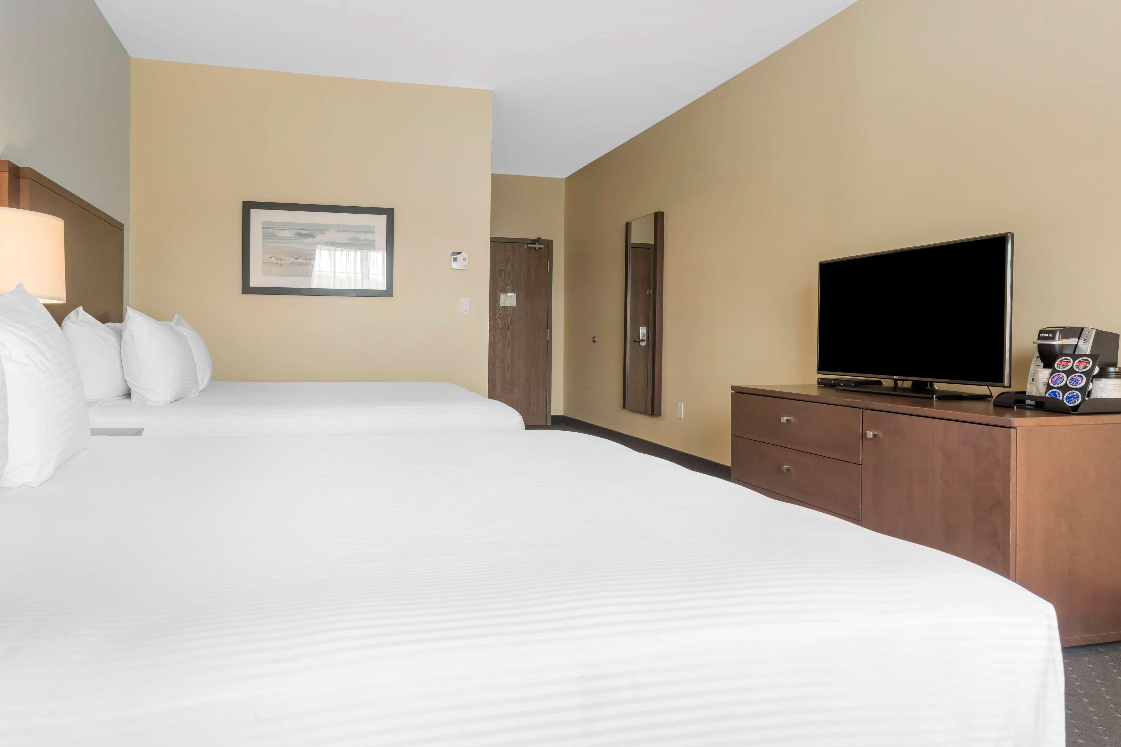 Suite Two Queen Beds