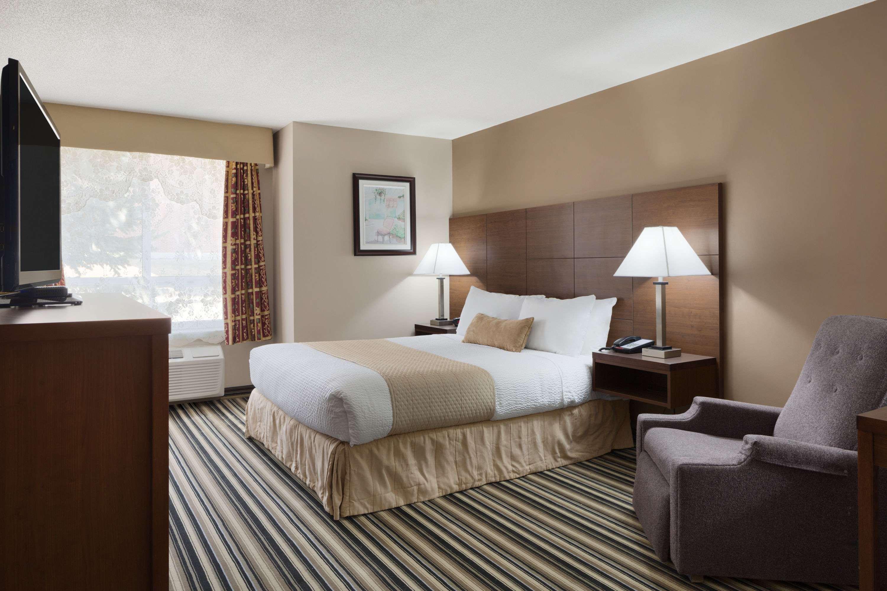 Room Queen Bed Non Smoking