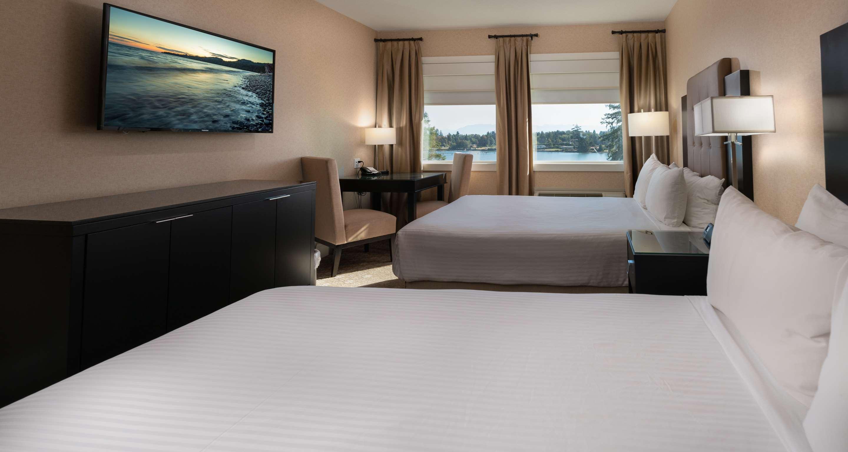 Quadruple Two Queen Beds