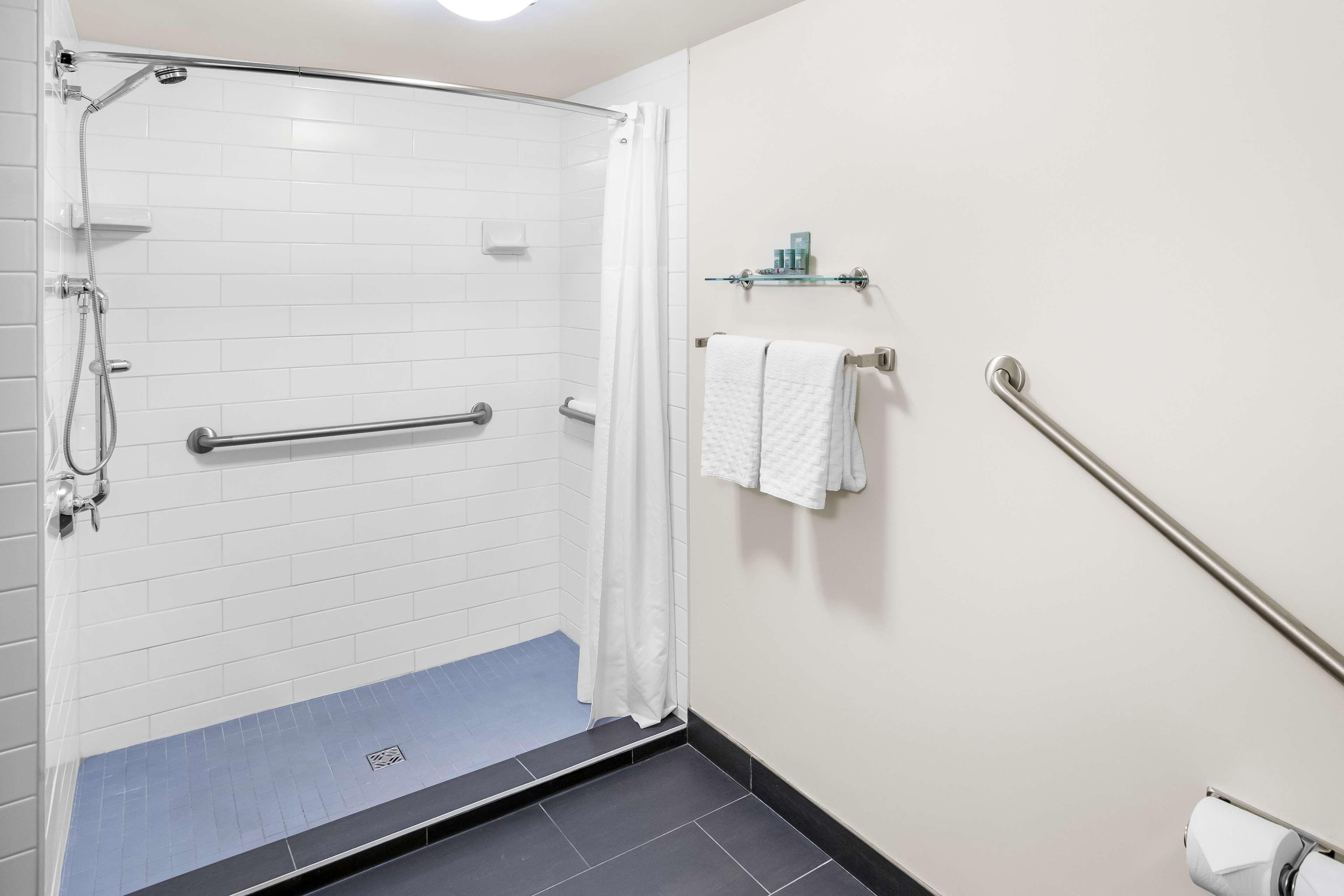 Double Accessible King Size Bed