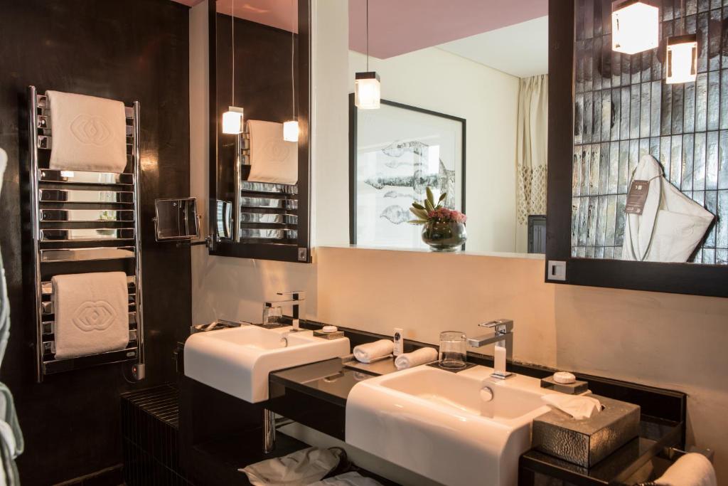 Single Superior King Bed