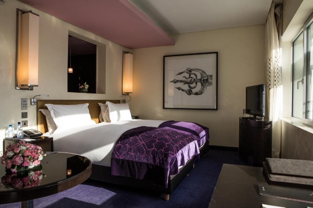 Single Superior King Bed