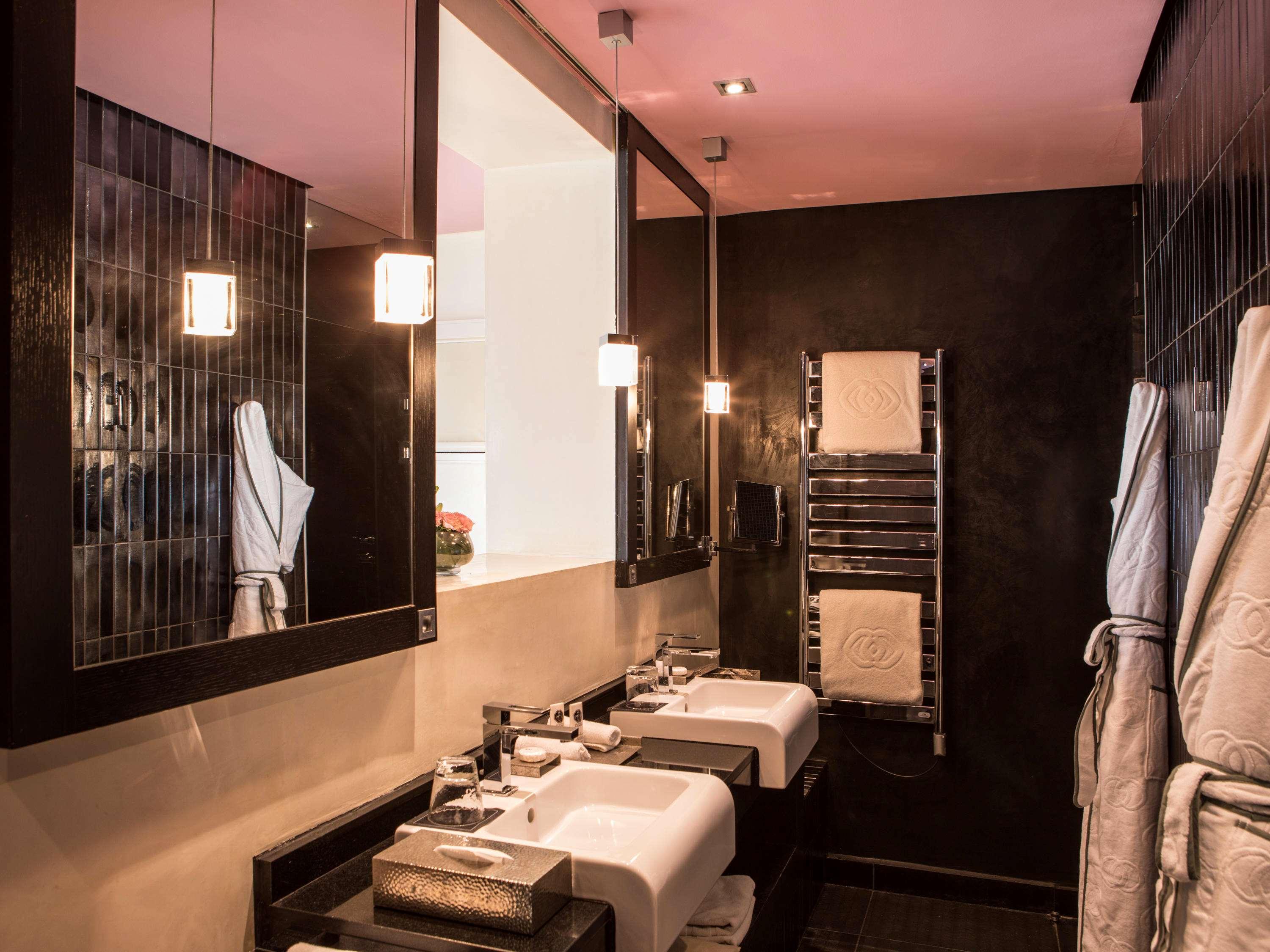 Single Superior King Bed