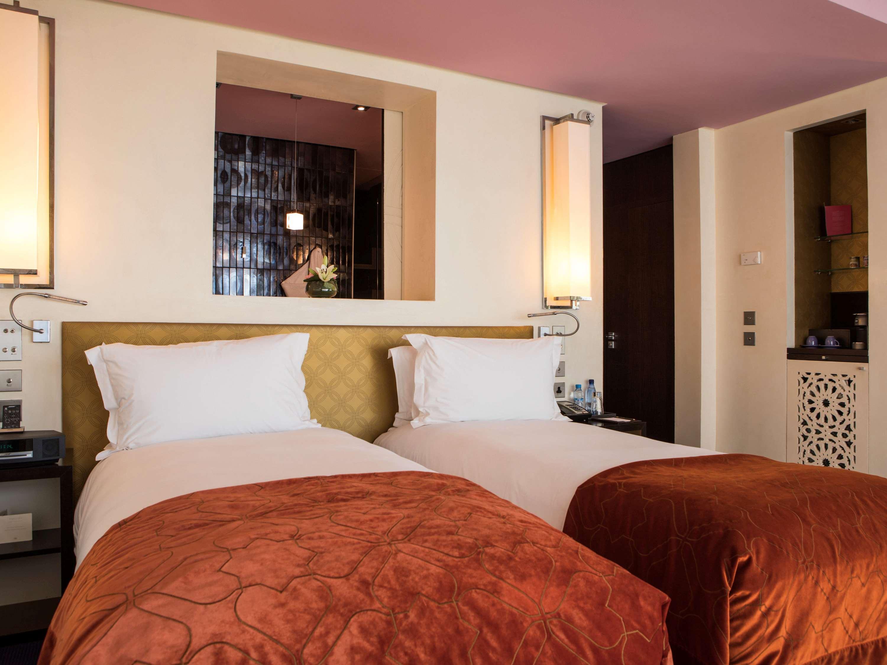 Single Superior King Bed