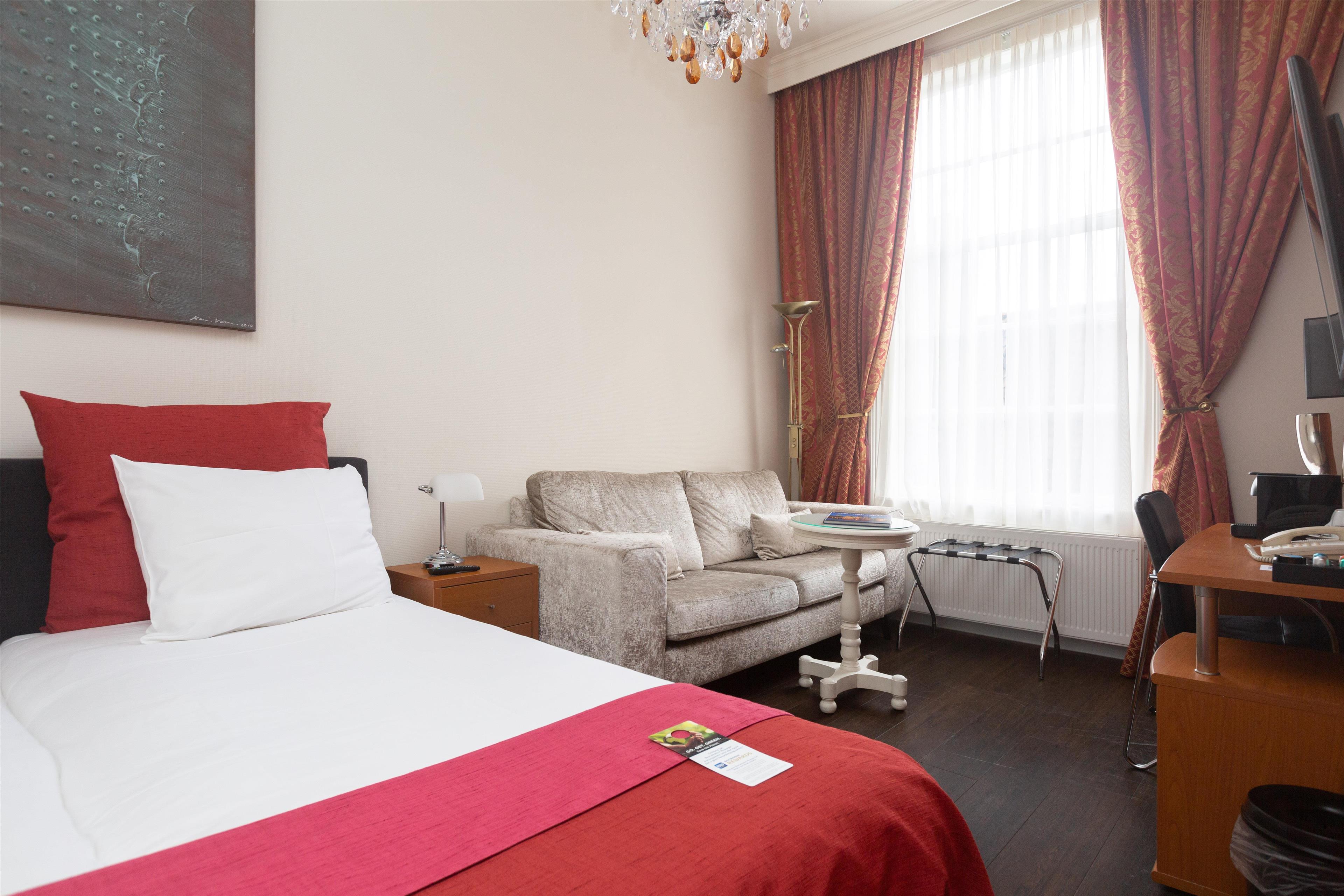 Double or Twin Deluxe