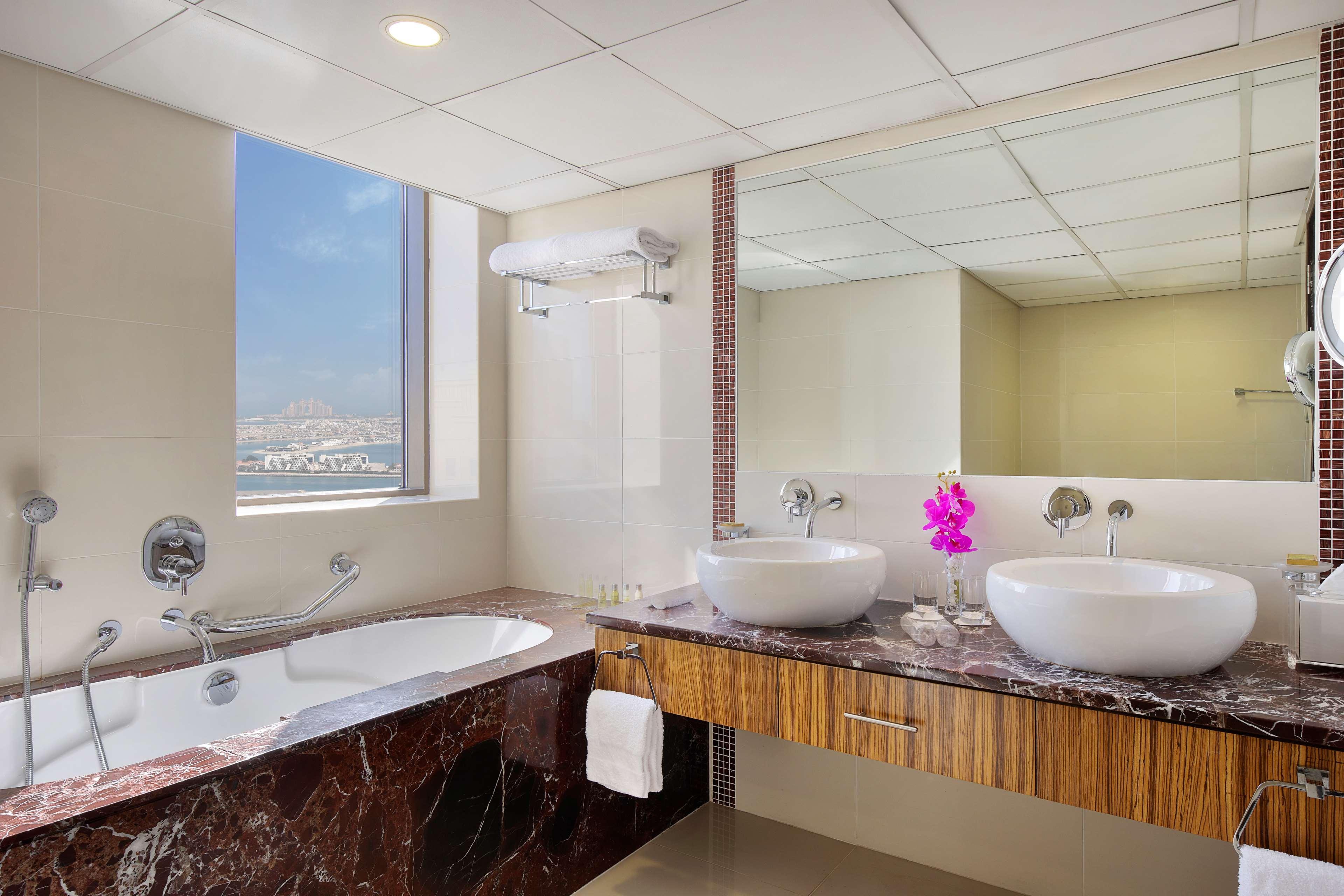 Suite Sea View King Bed