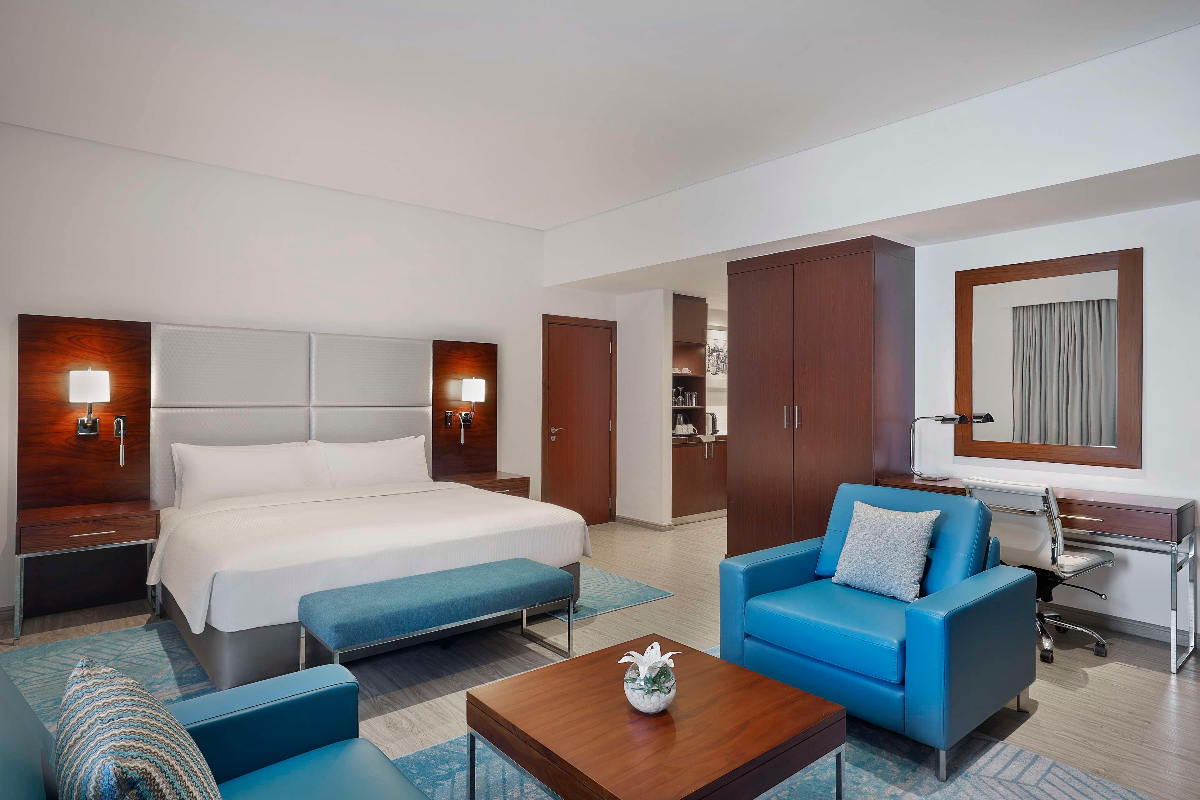 Studio Executive King Bed