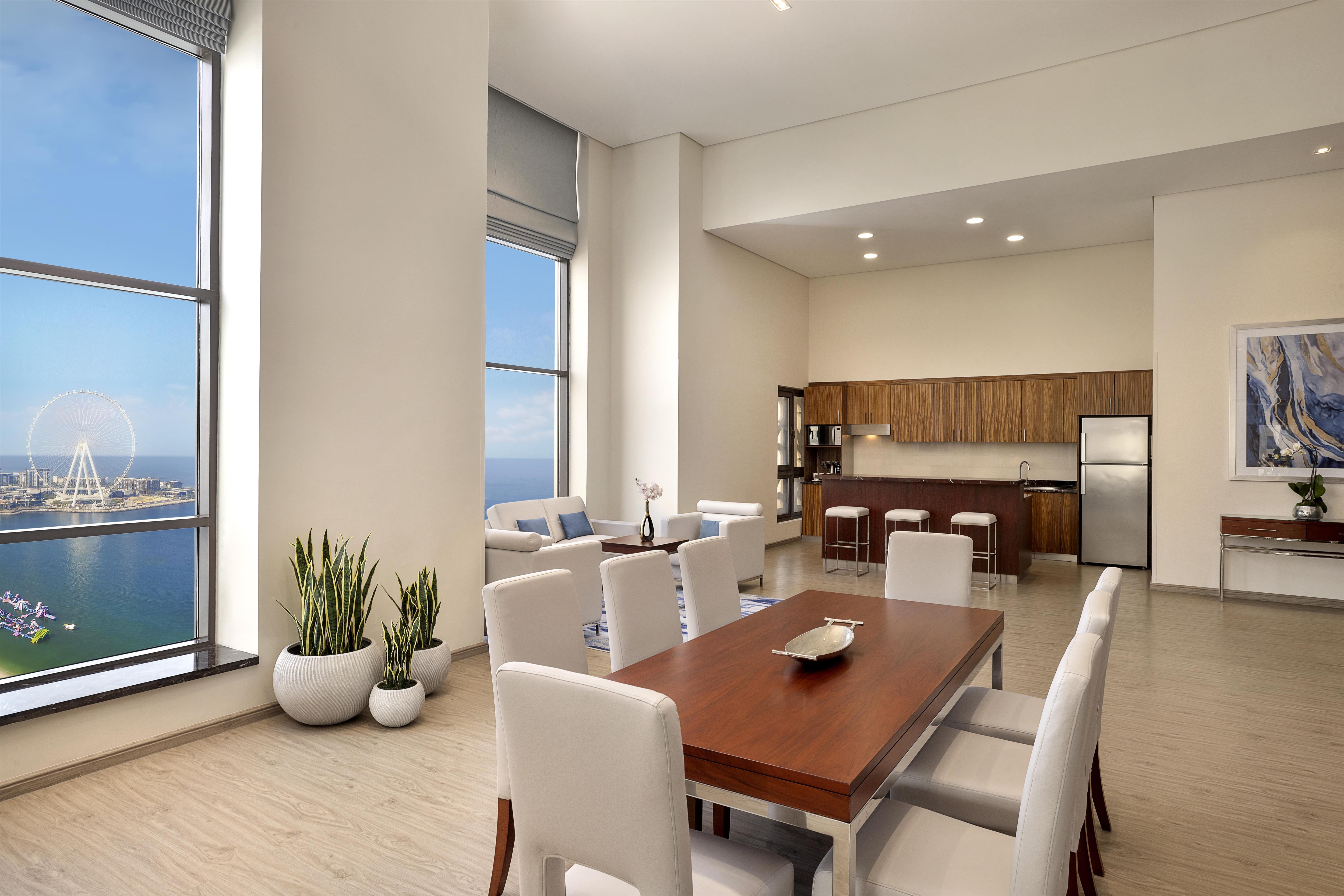 Suite Sea View King Bed