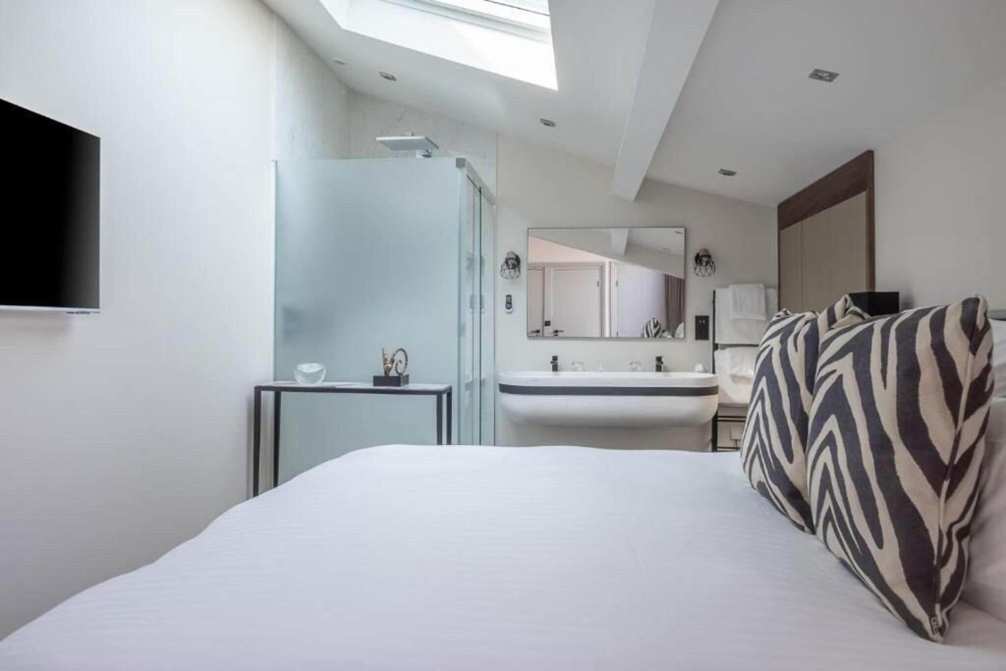 Double Deluxe with Jacuzzi