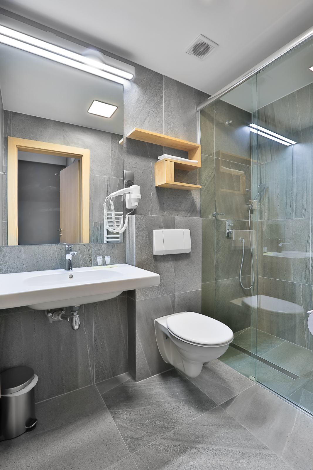 Double or Twin Standard