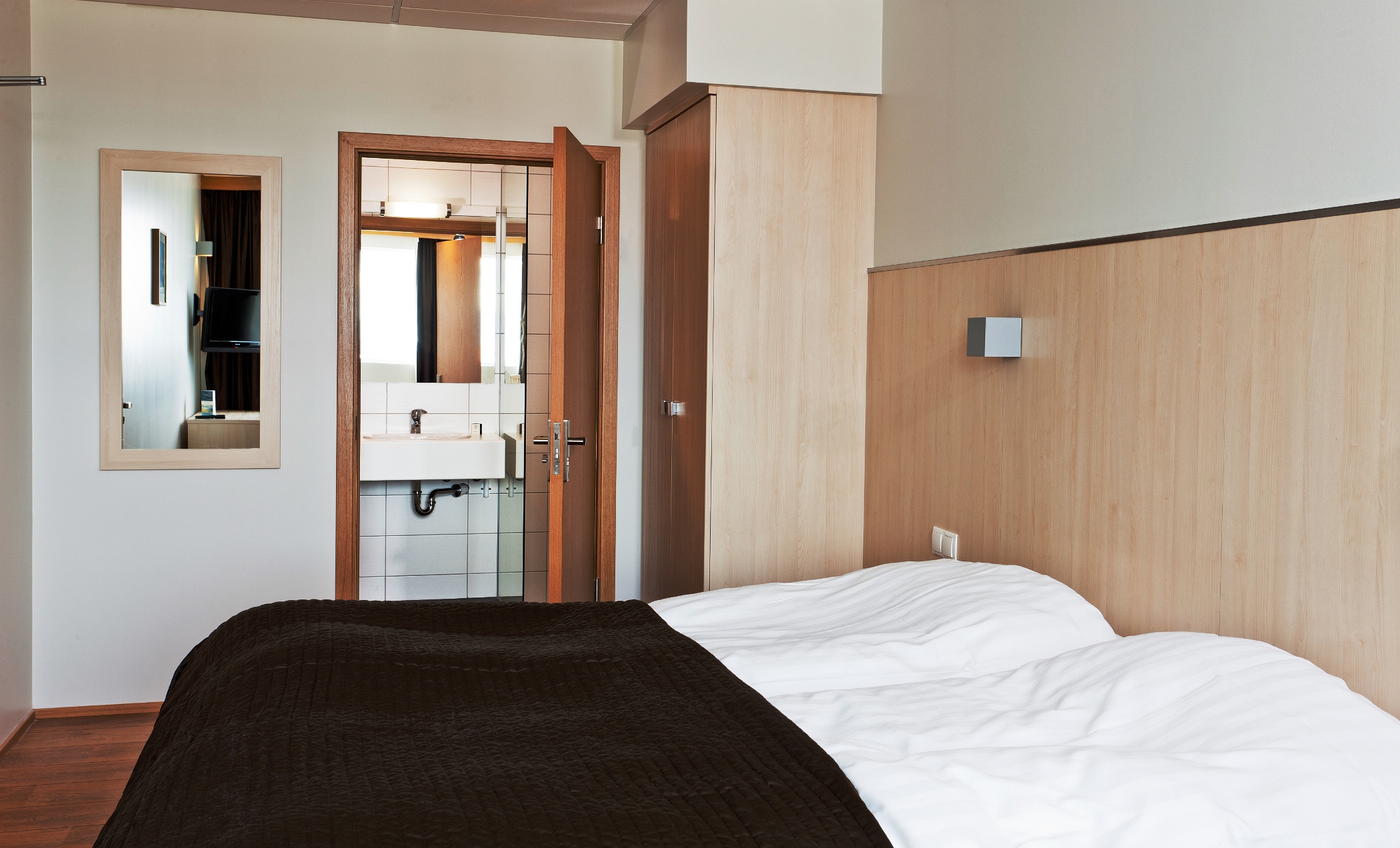 Double or Twin Standard