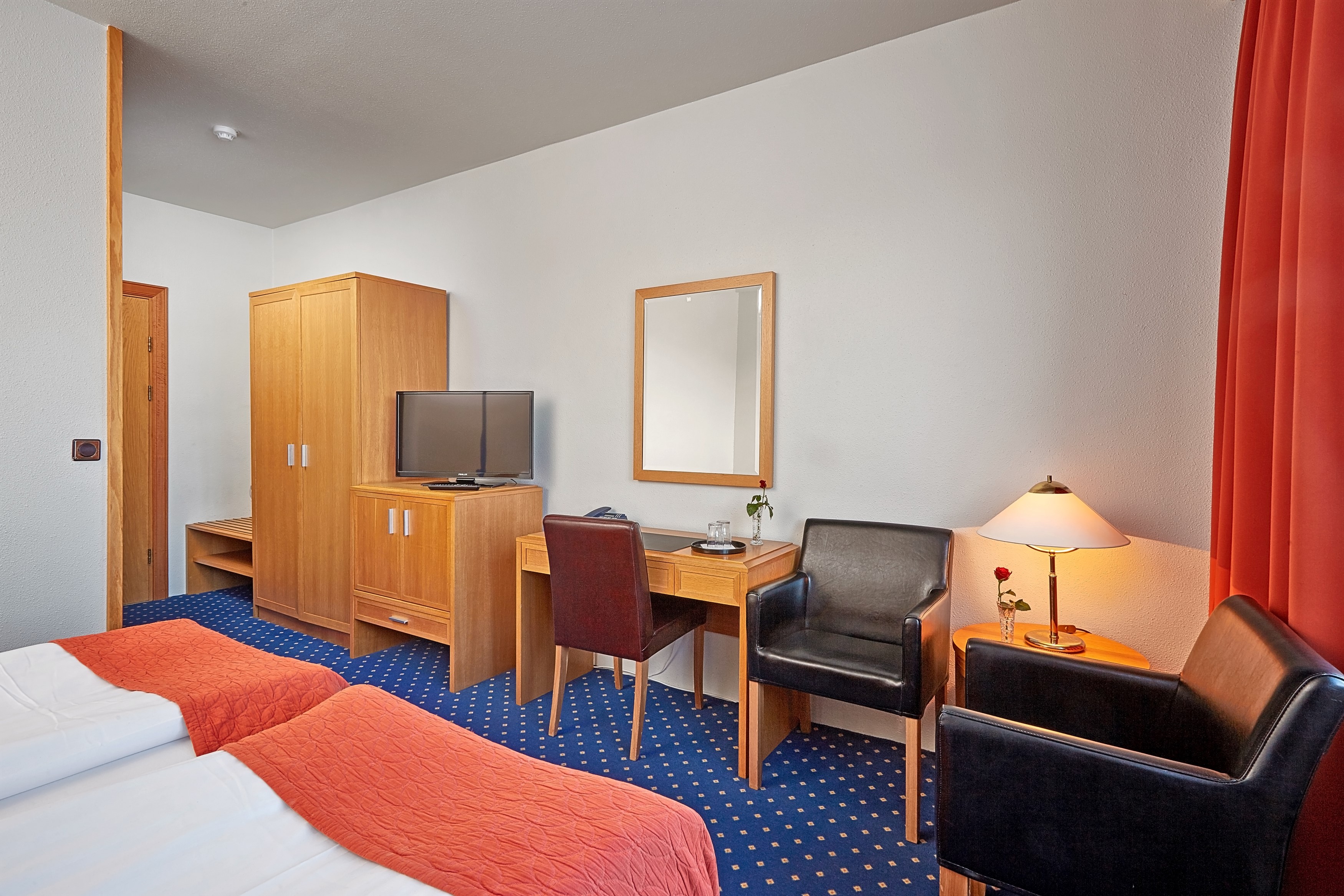 Double or Twin Standard