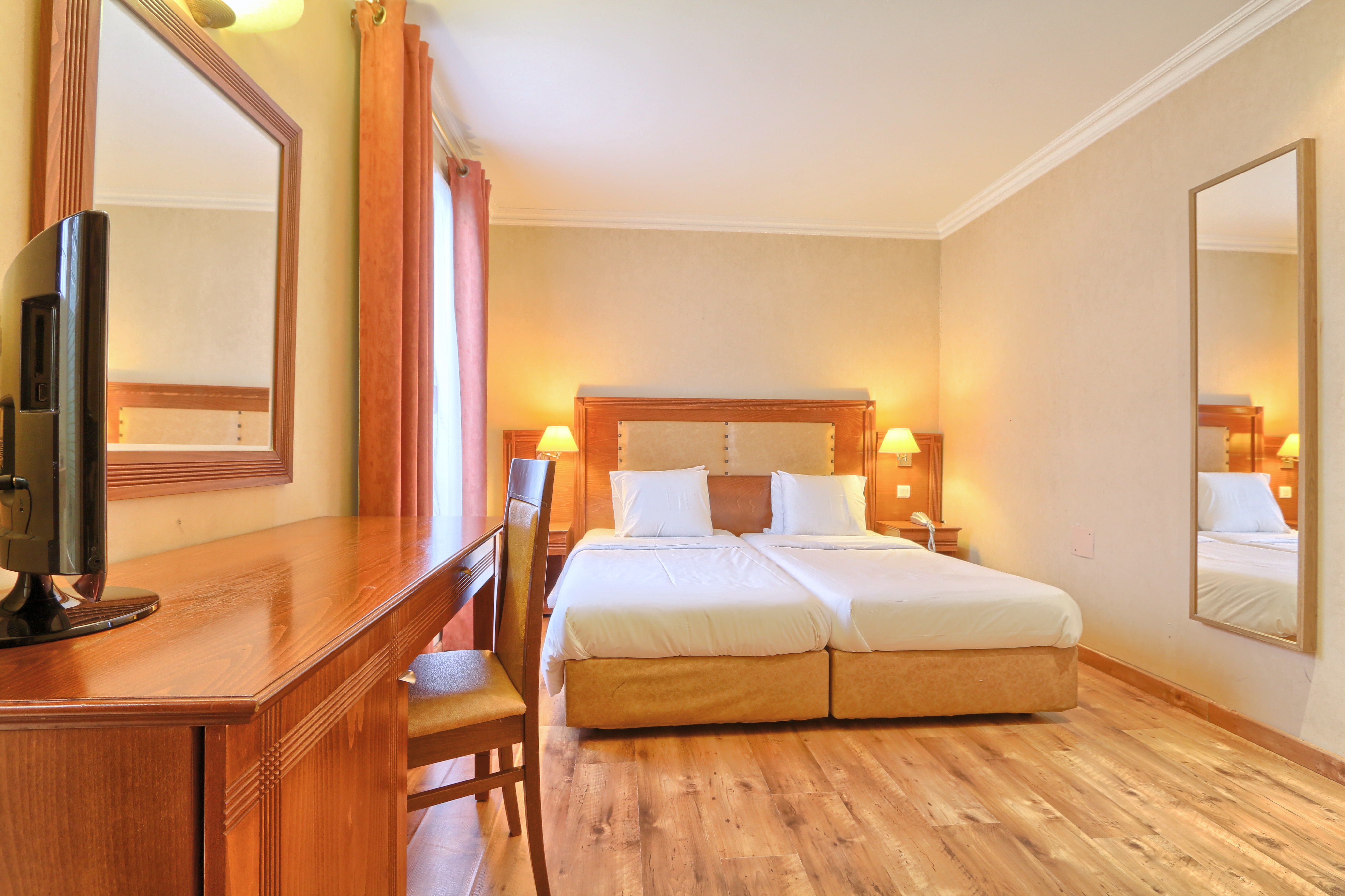 Double or Twin Standard