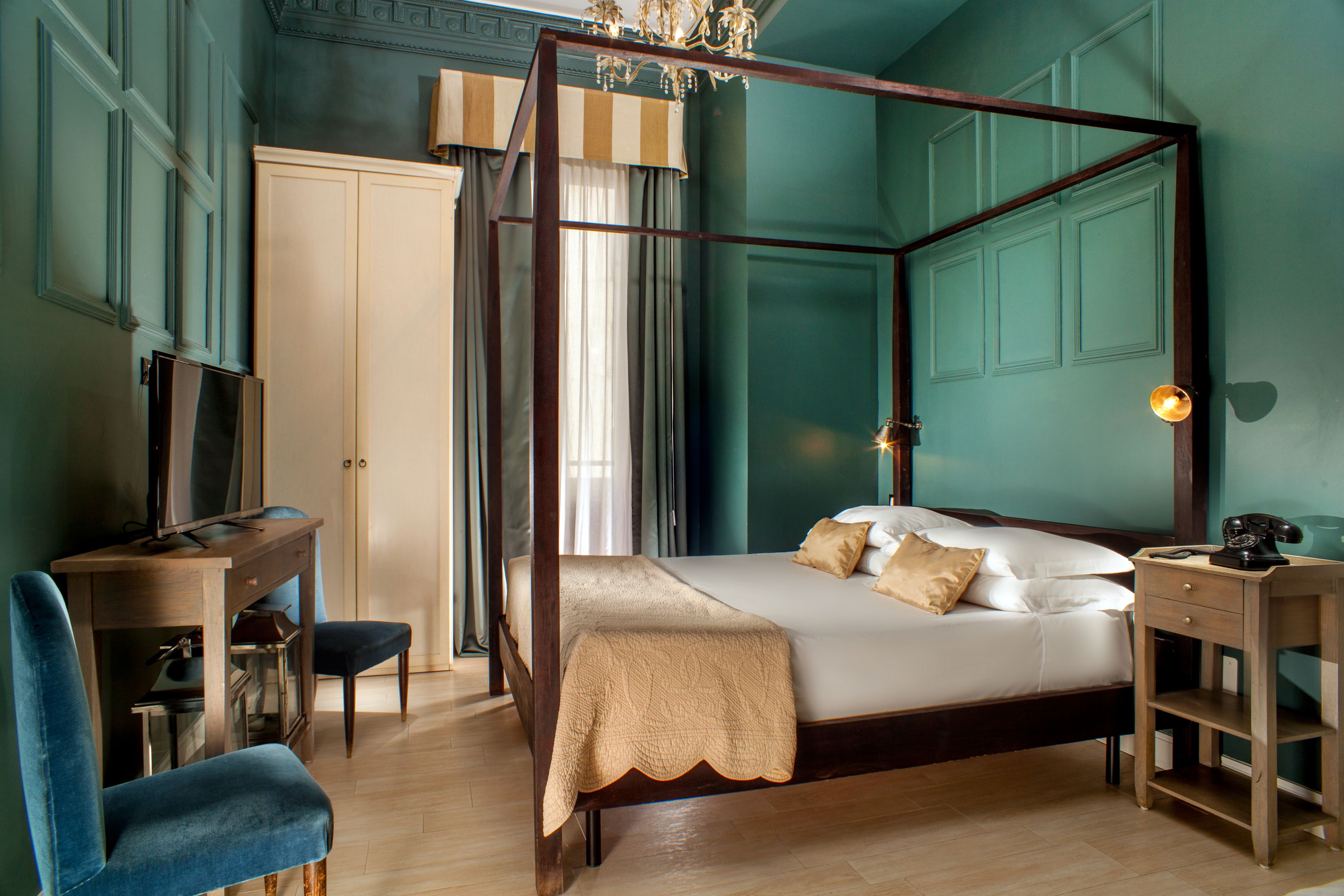 Double or Twin Standard