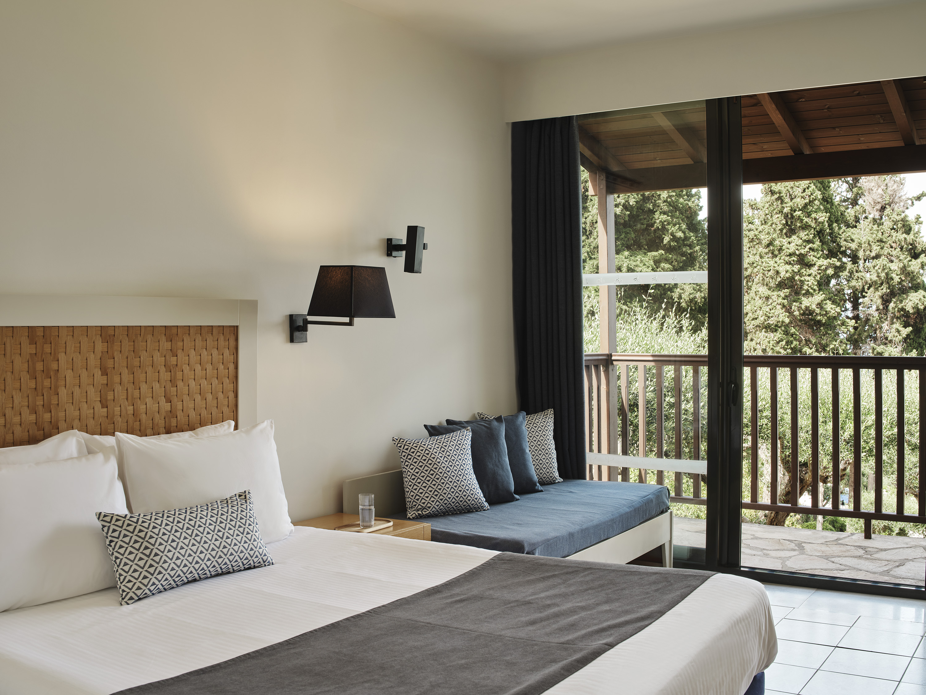 Bungalow Garden View