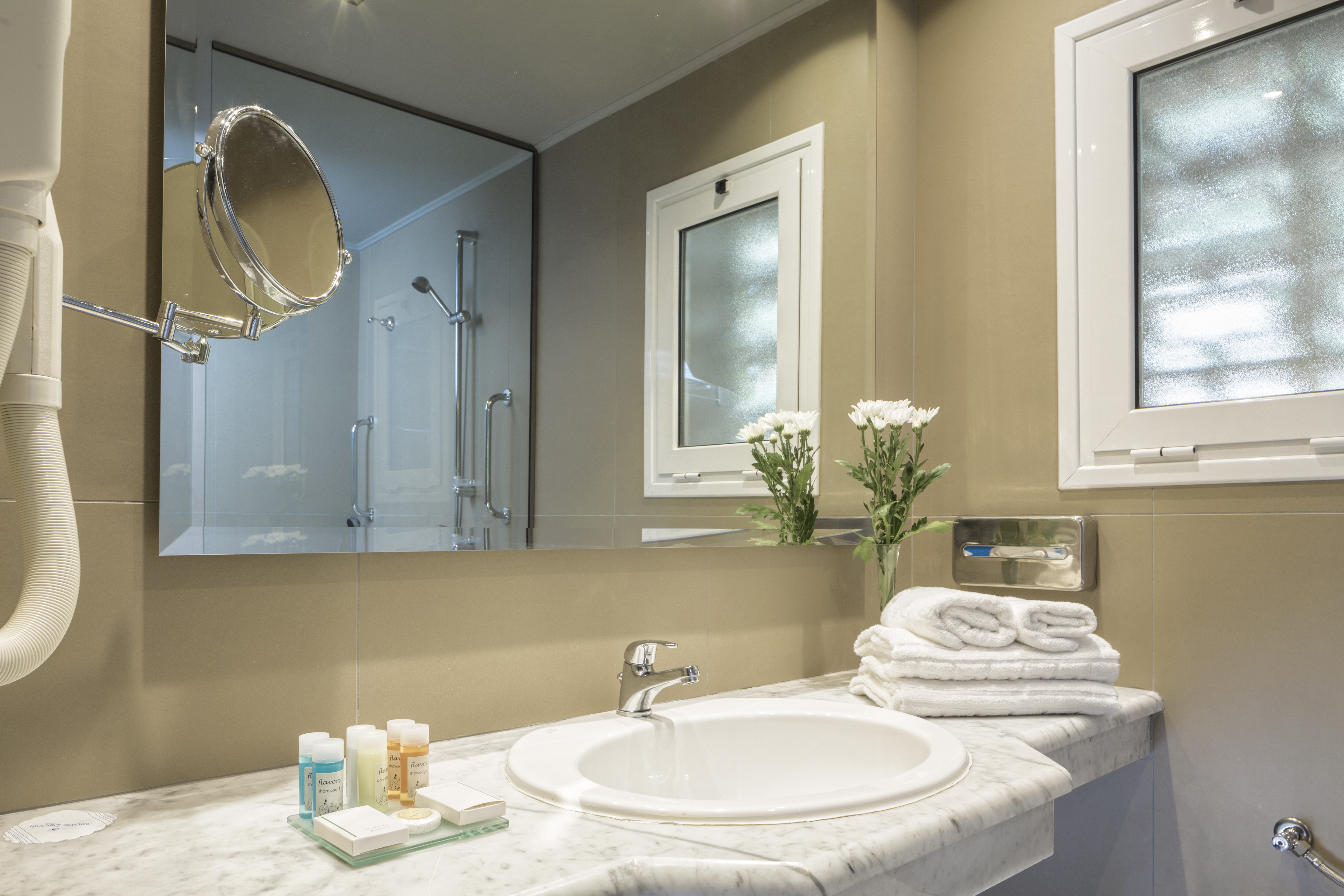 Bungalow Garden View