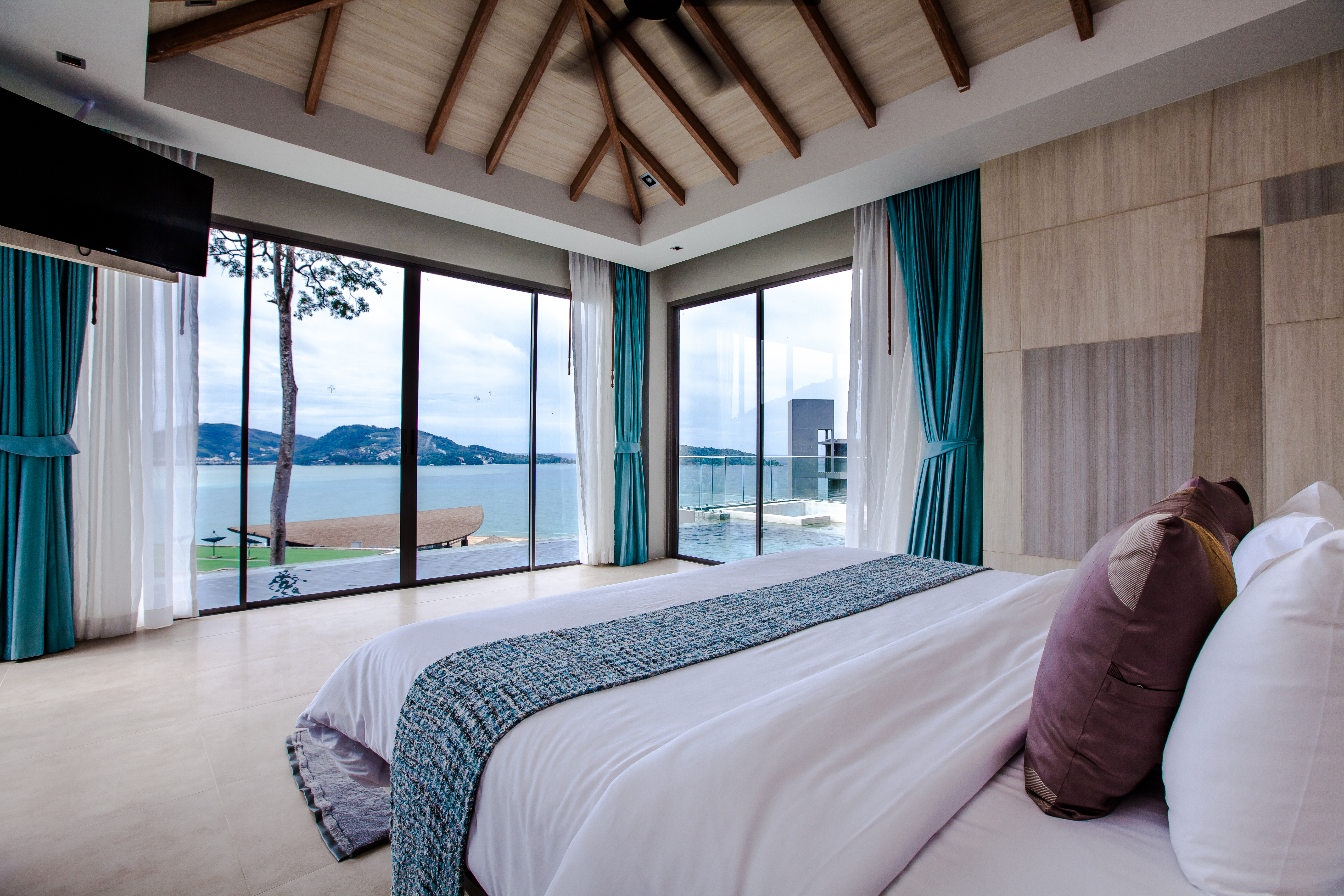 Double with Private Pool